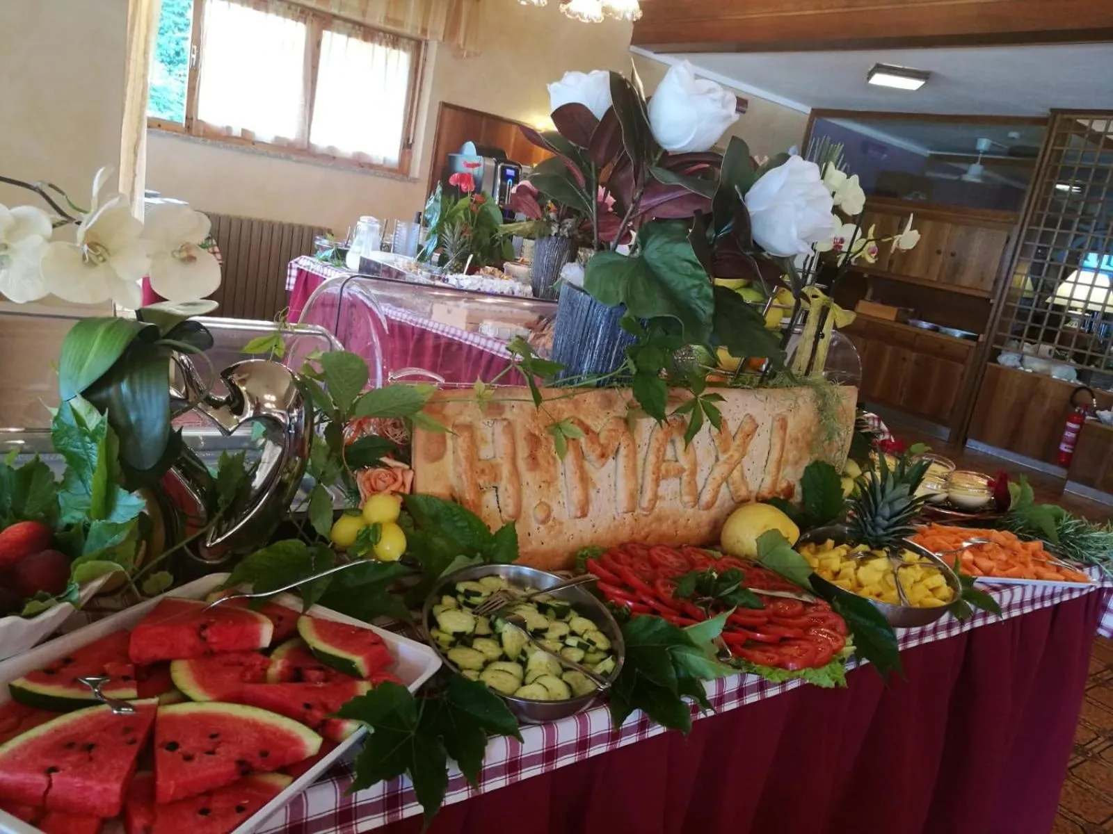 Buffet breakfast in Residence Hotel Maxi