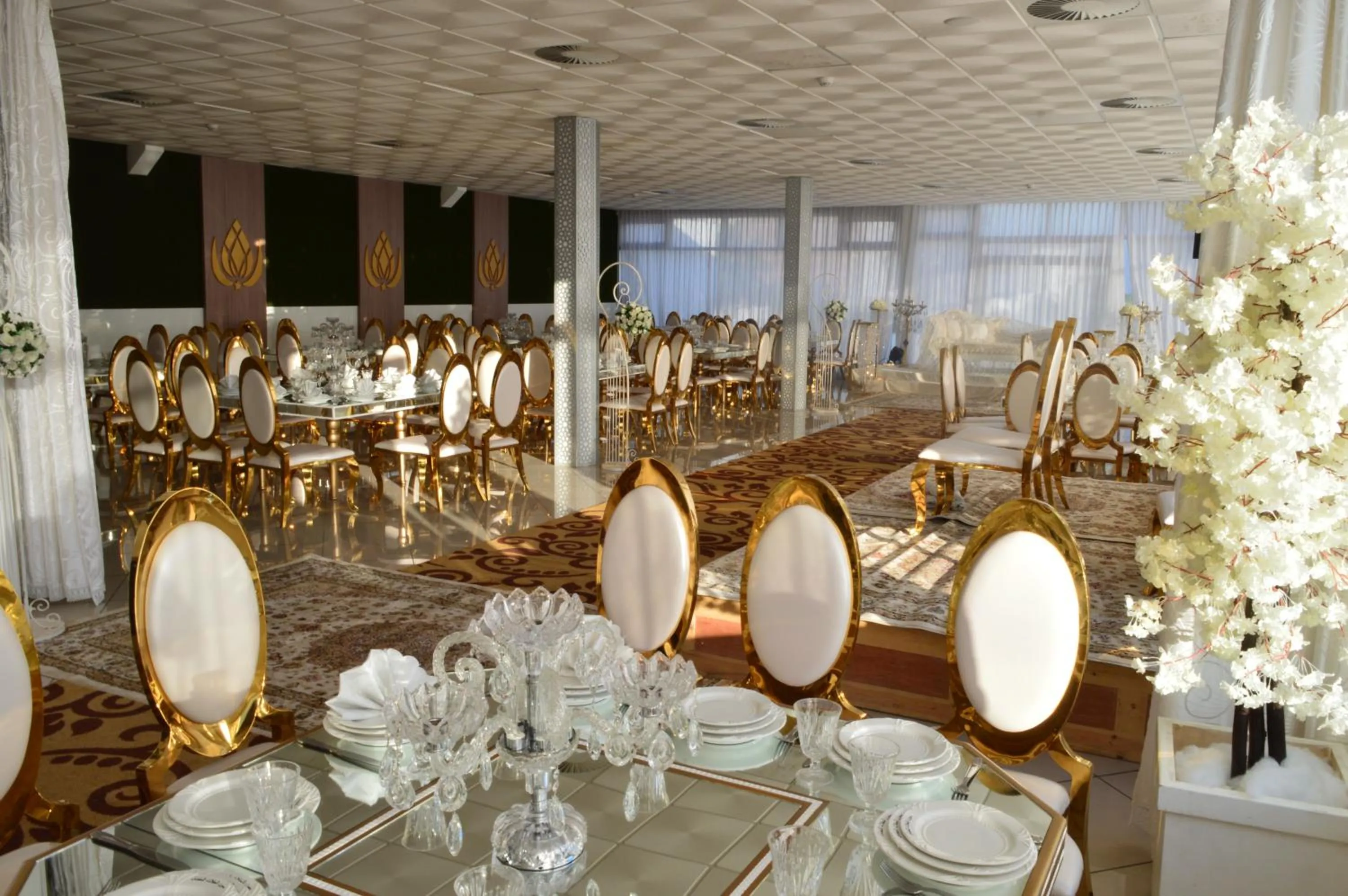 Area and facilities in Prestige Hotel & Spa