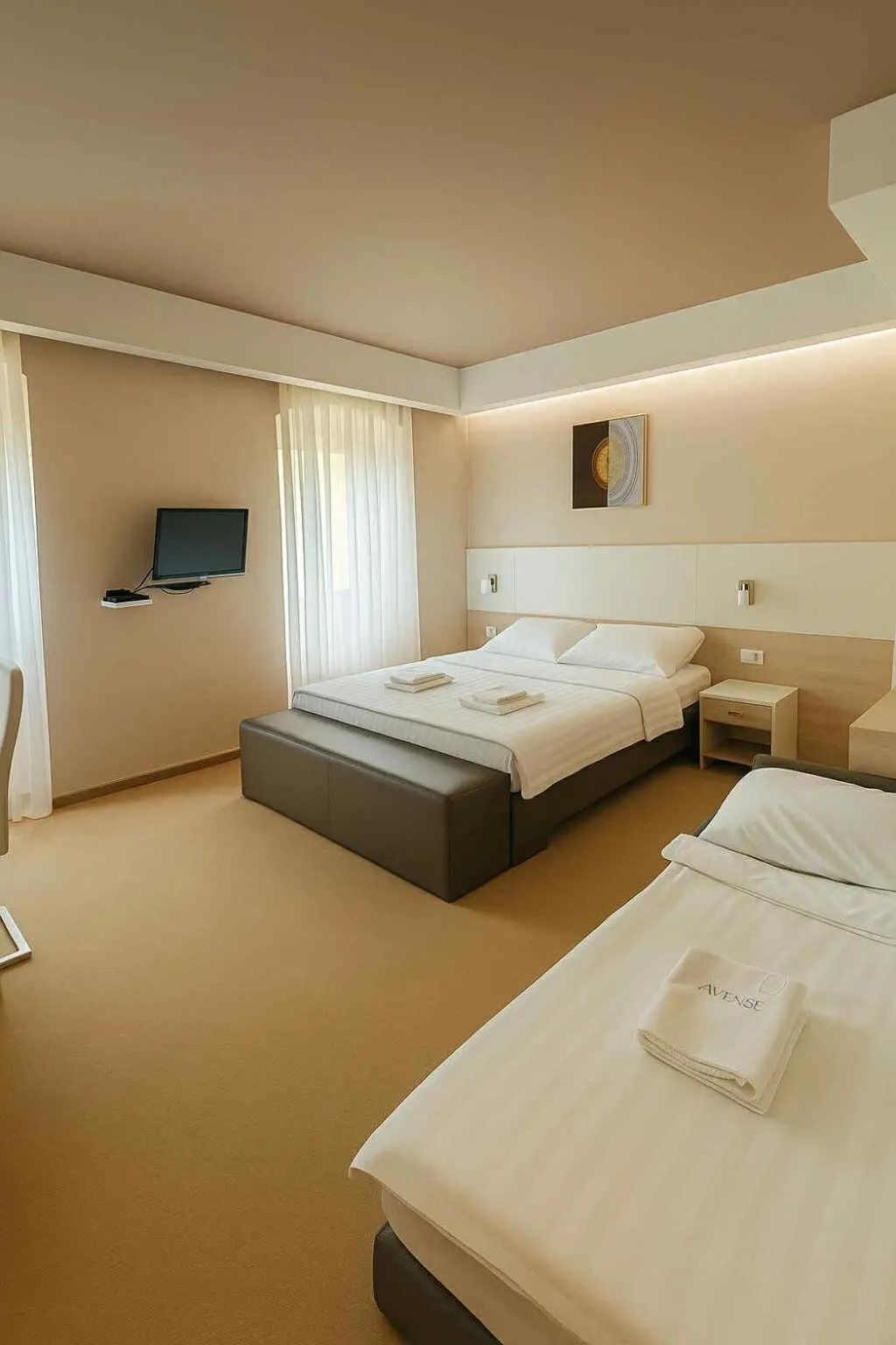 Communal lounge/ TV room, Bed in Guest House Neho