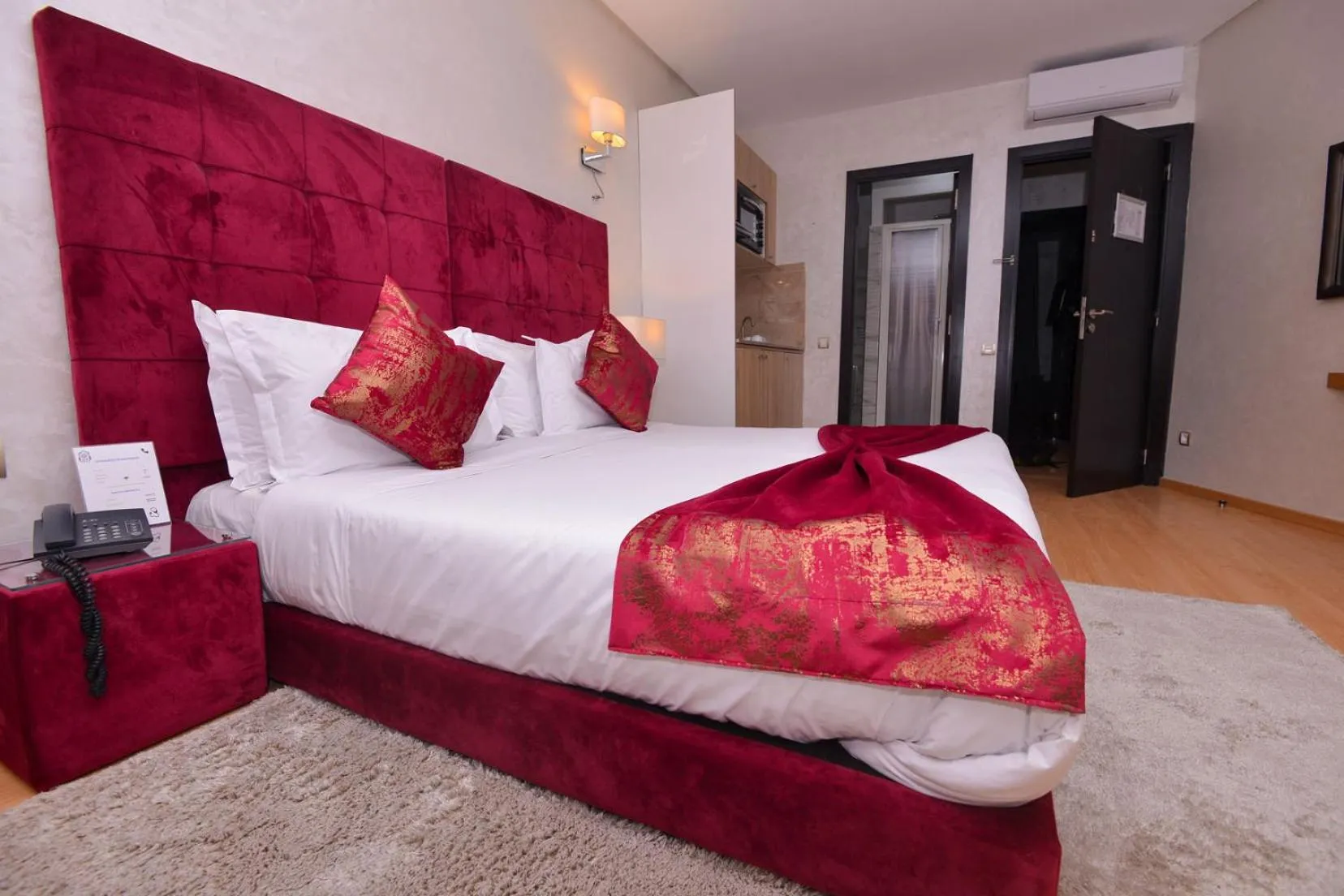 Bed in Le 135 appart hotel