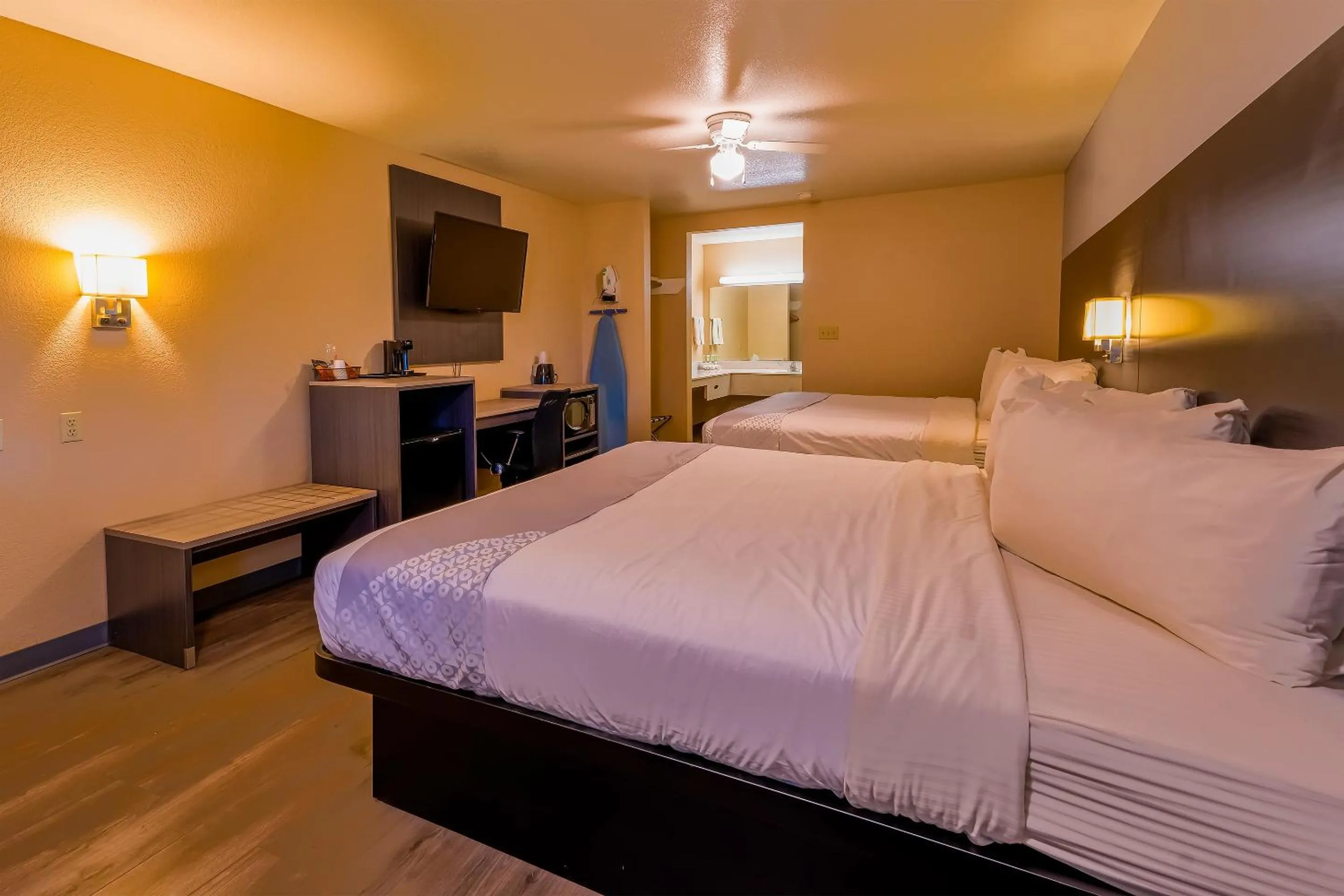 Bedroom, Bed in OYO Hotel Yoakum West