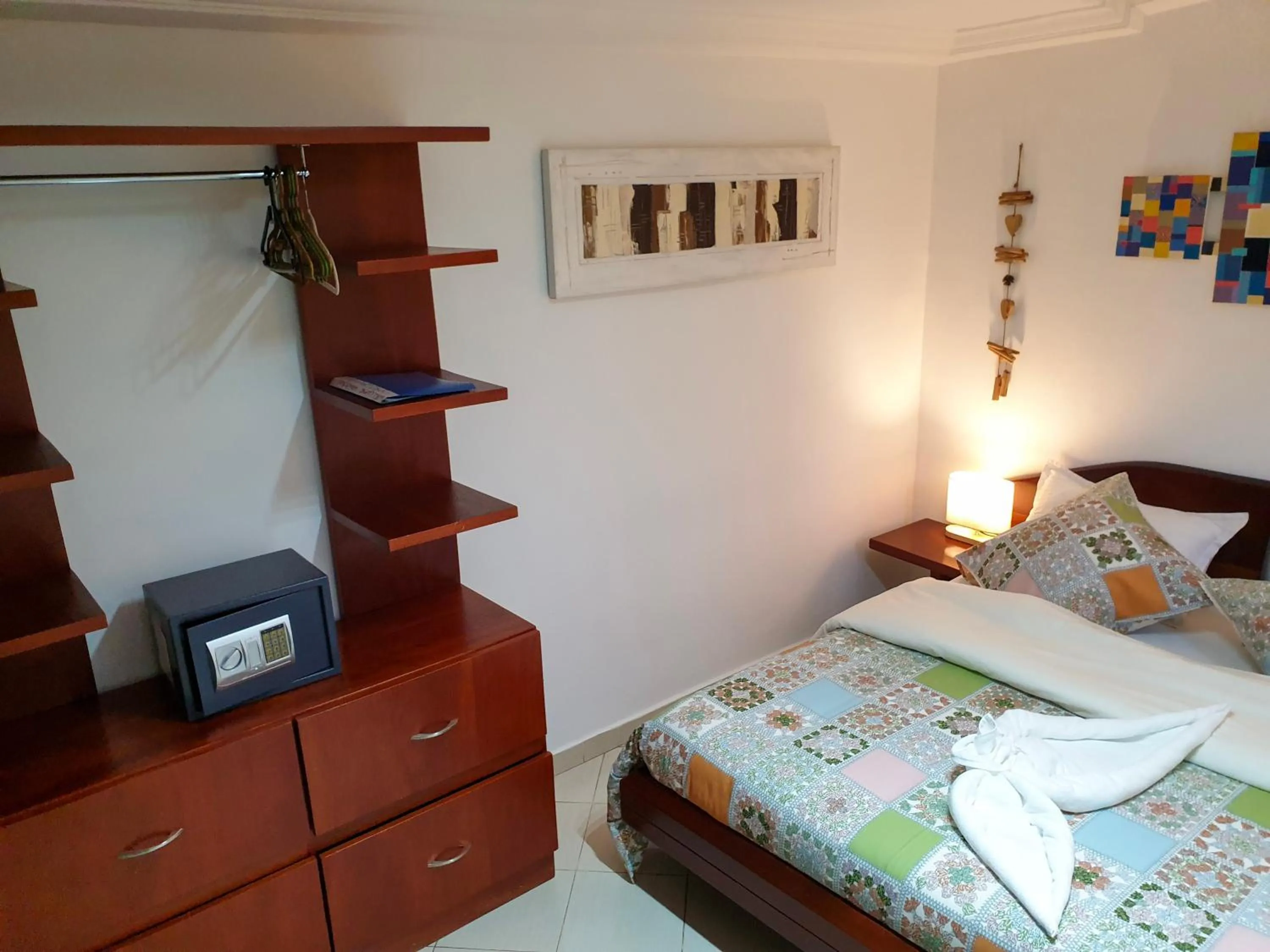 Bed in Villa Oasis Abidjan