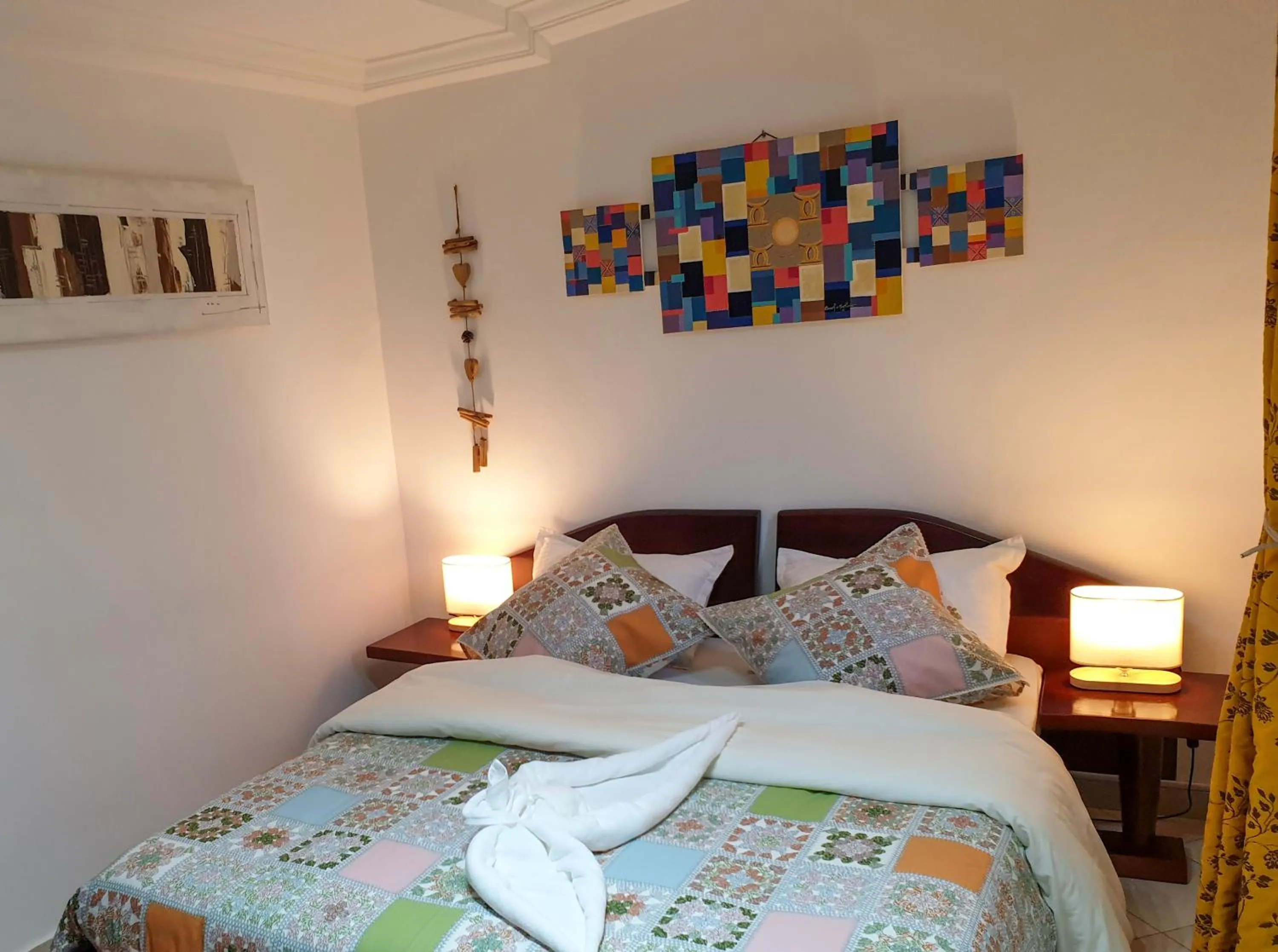 Bed in Villa Oasis Abidjan