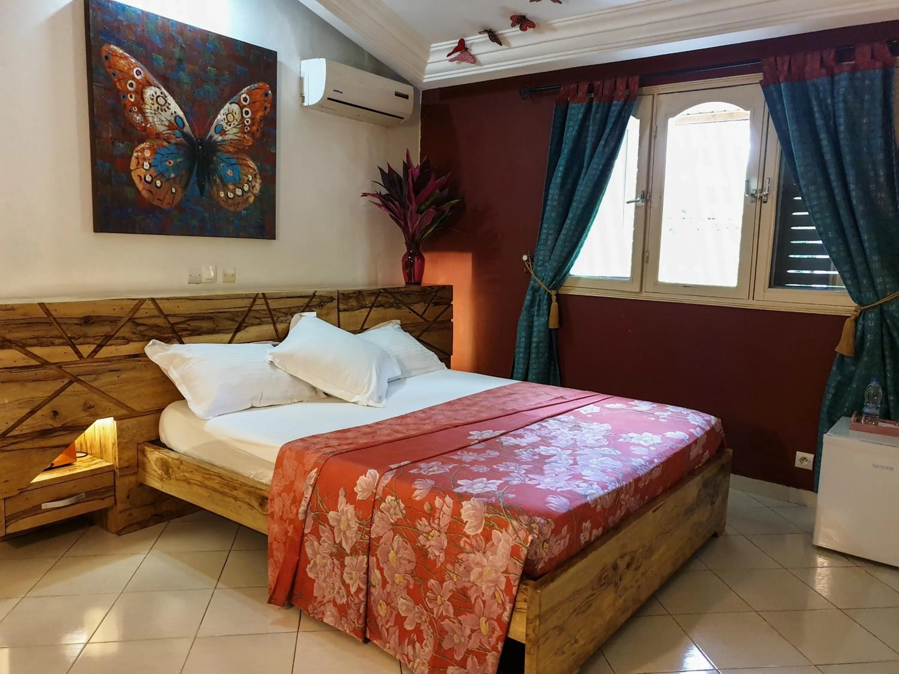 Bed in Villa Oasis Abidjan