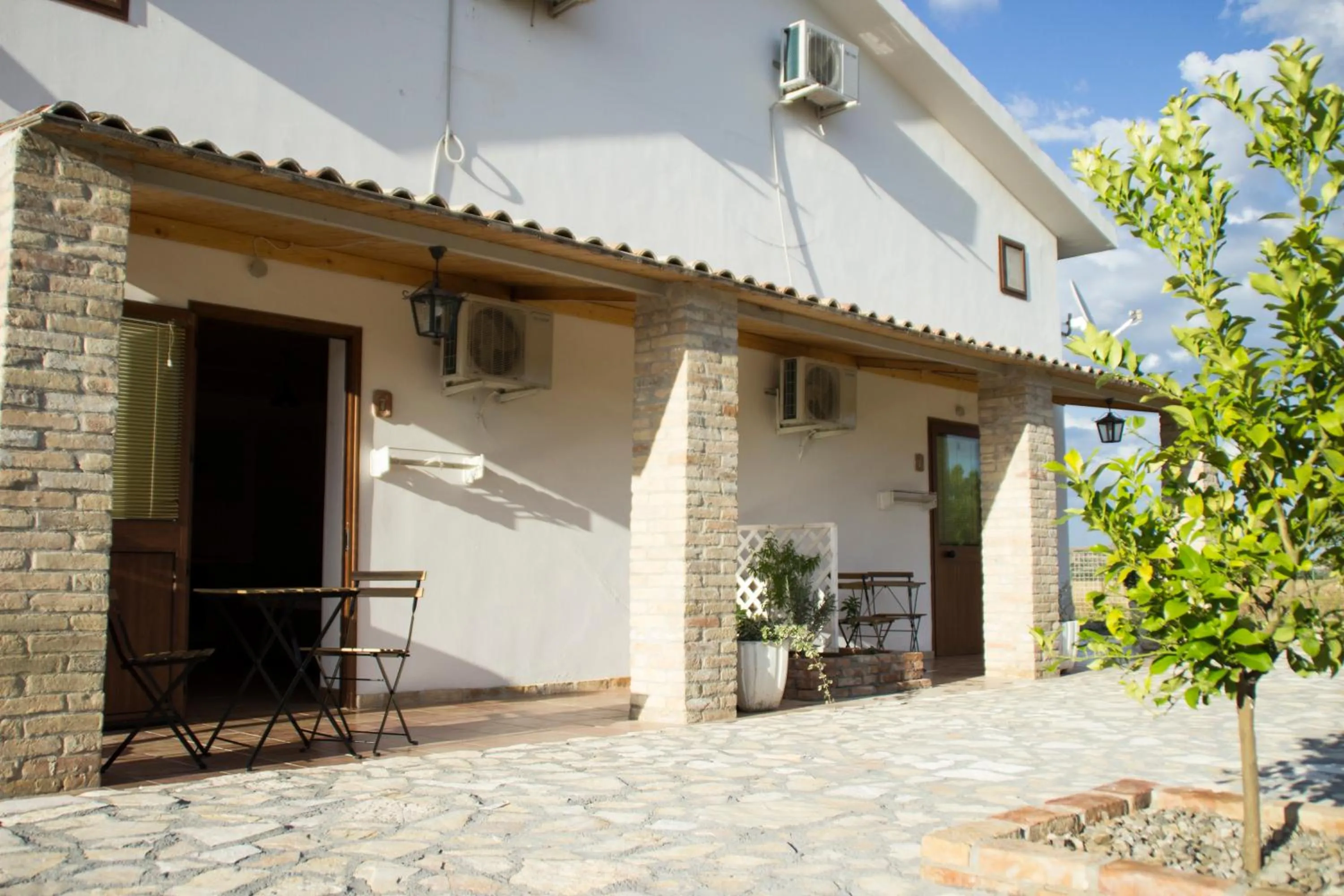 Property building in Fontana La Pietra