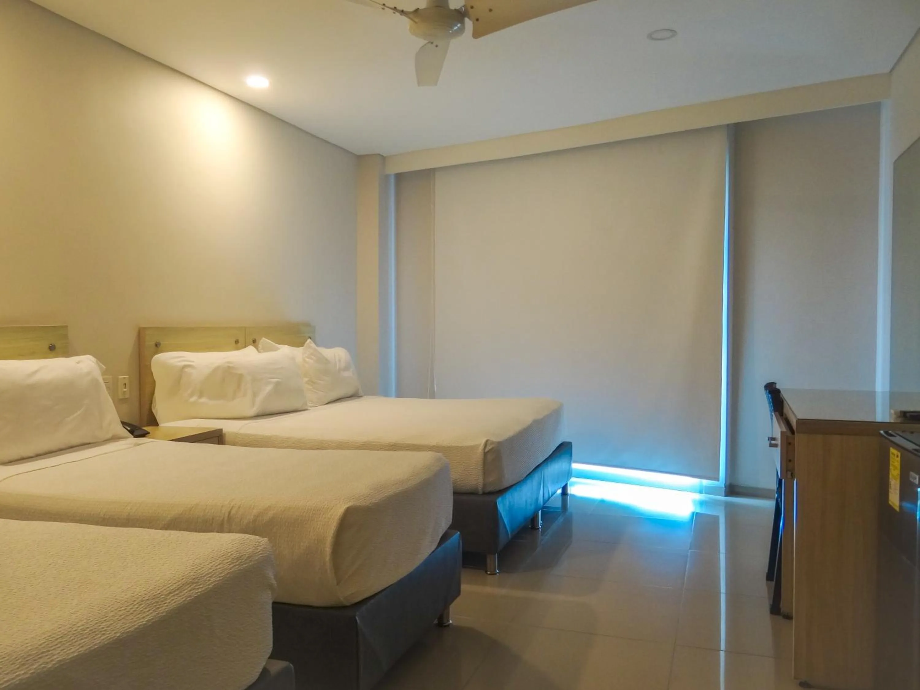 Bed in Hotel Summer Frente Al Mar