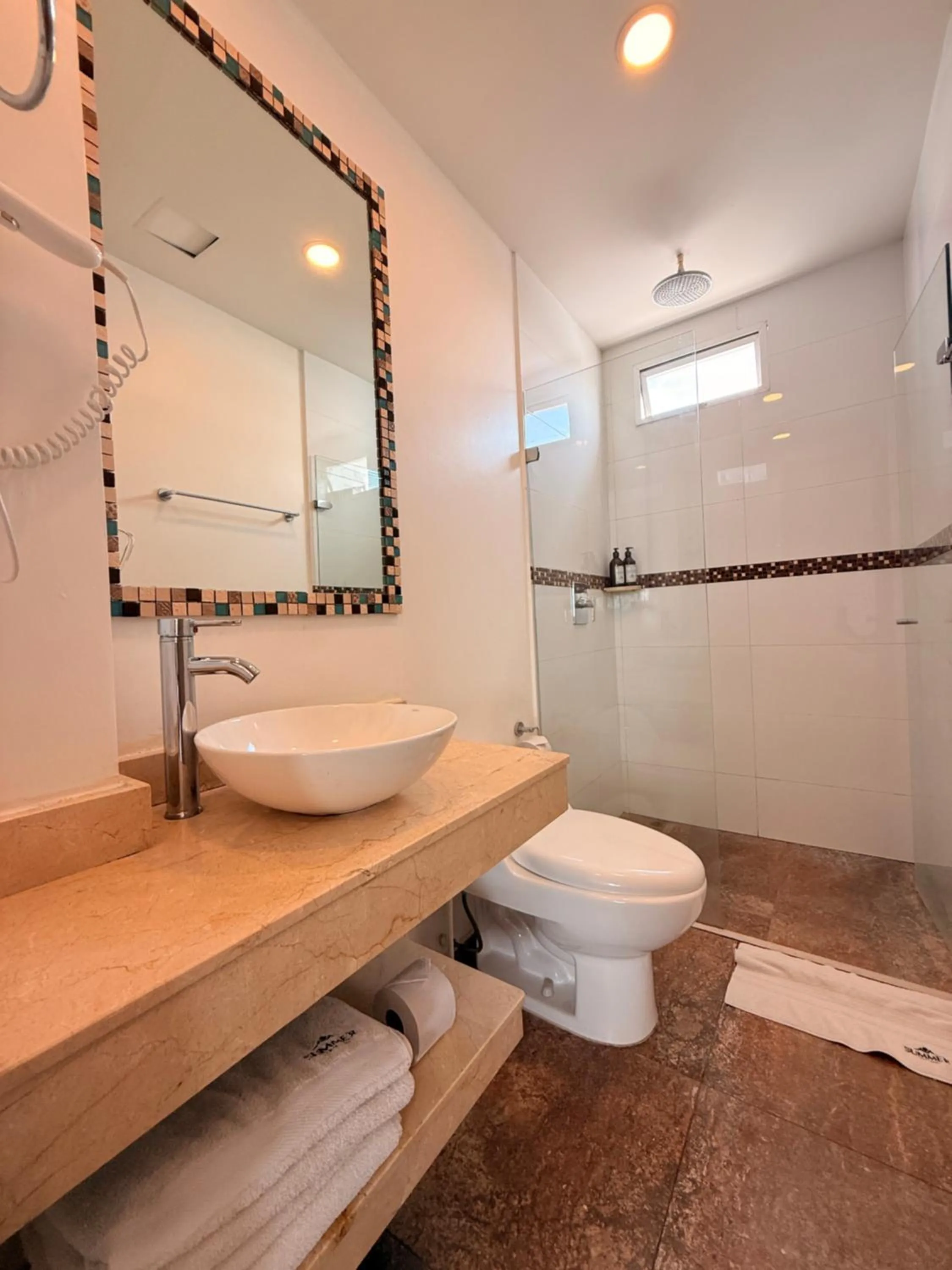 Shower in Hotel Summer Frente Al Mar