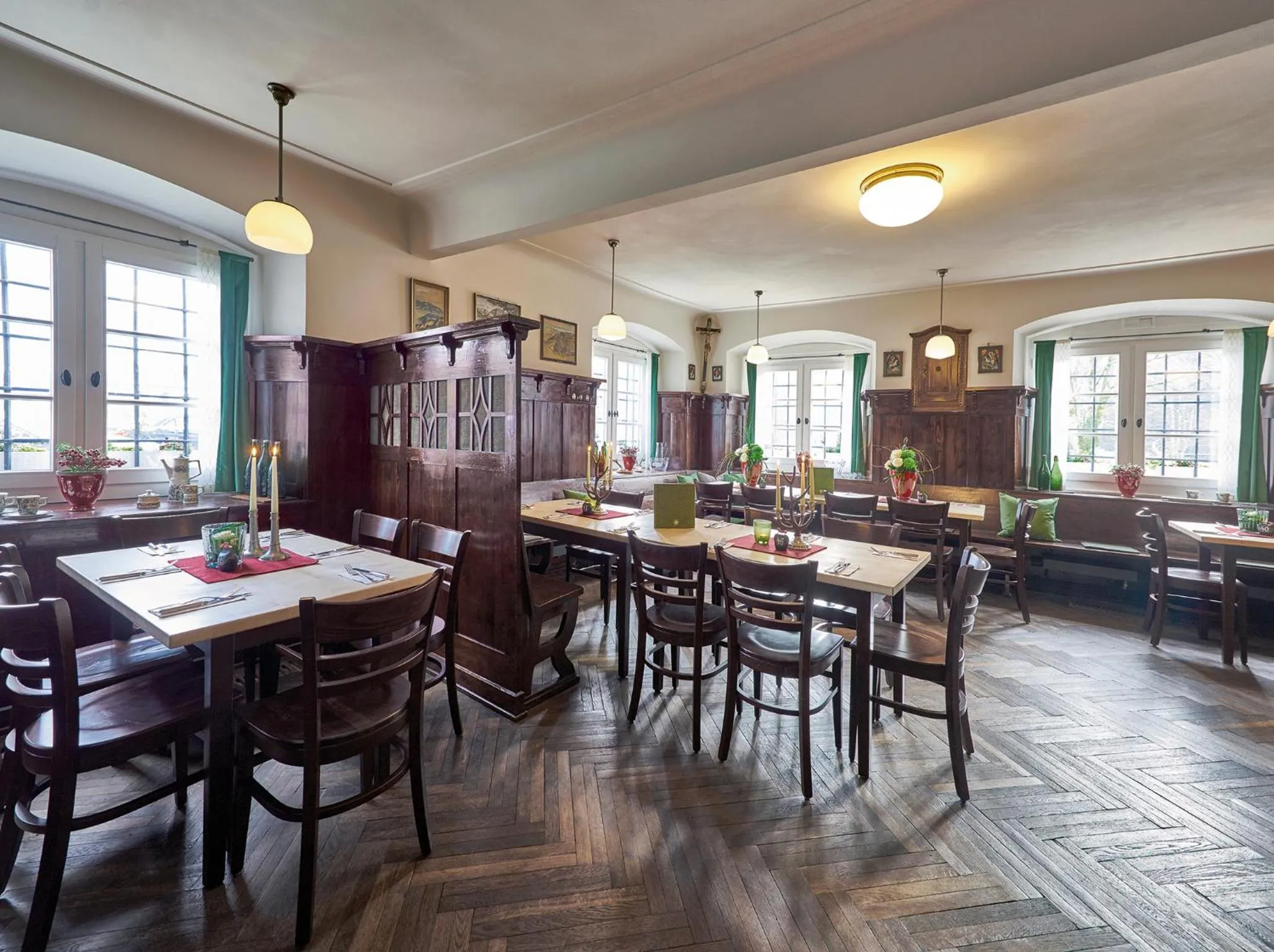 Restaurant/places to eat in Hofgut Farny