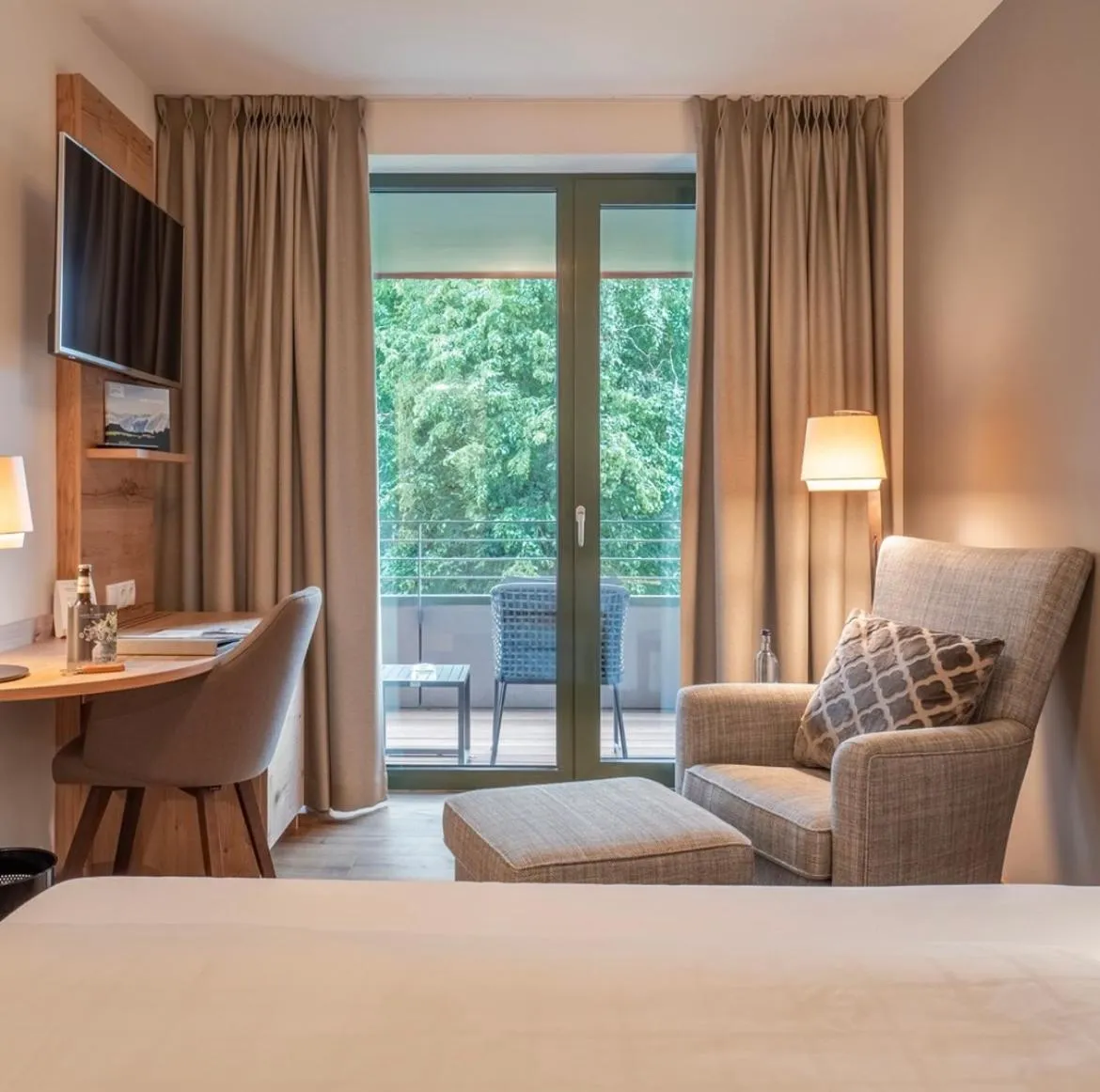 Photo of the whole room, Bed in Hofgut Farny