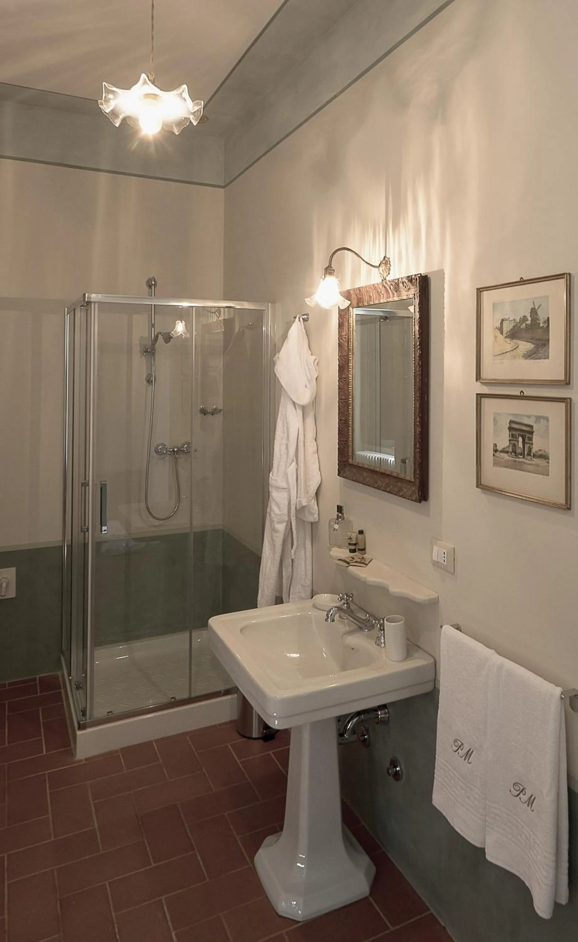 Bathroom in B&B Palazzo Mattei