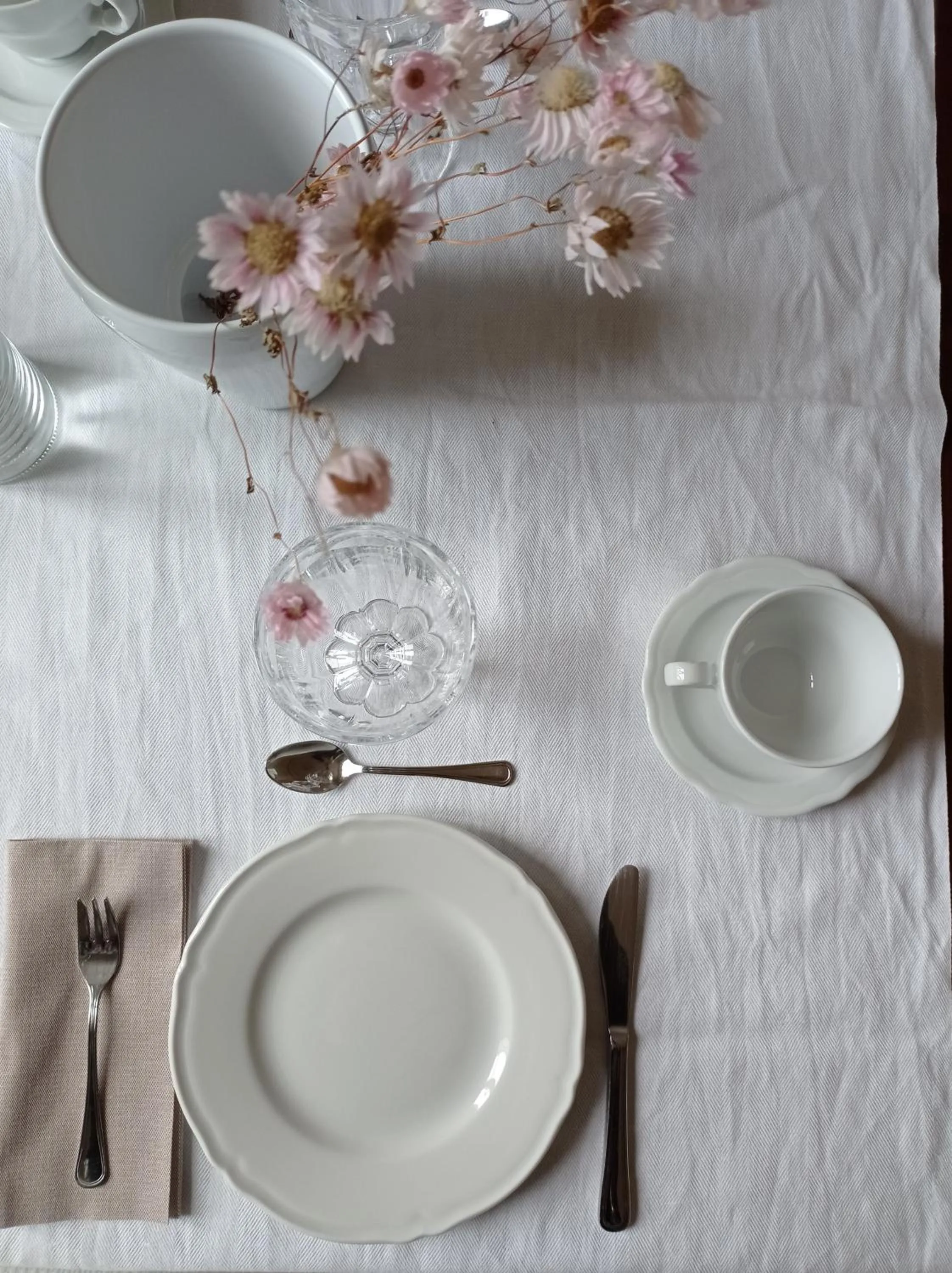 Breakfast in Palazzo Mattei b&b and charming rooms