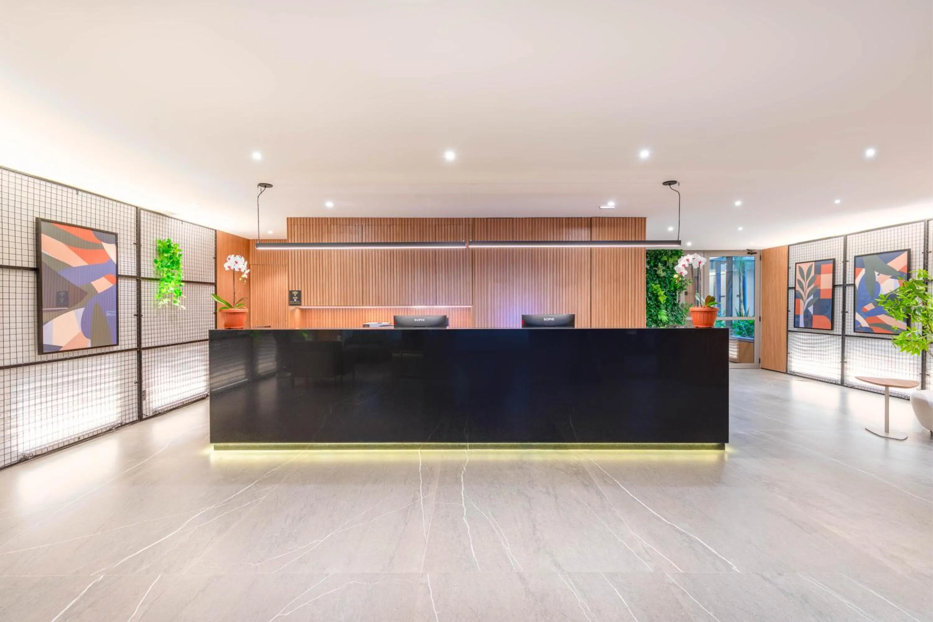 Lobby or reception in Cozzy Premium Paulista Hotel