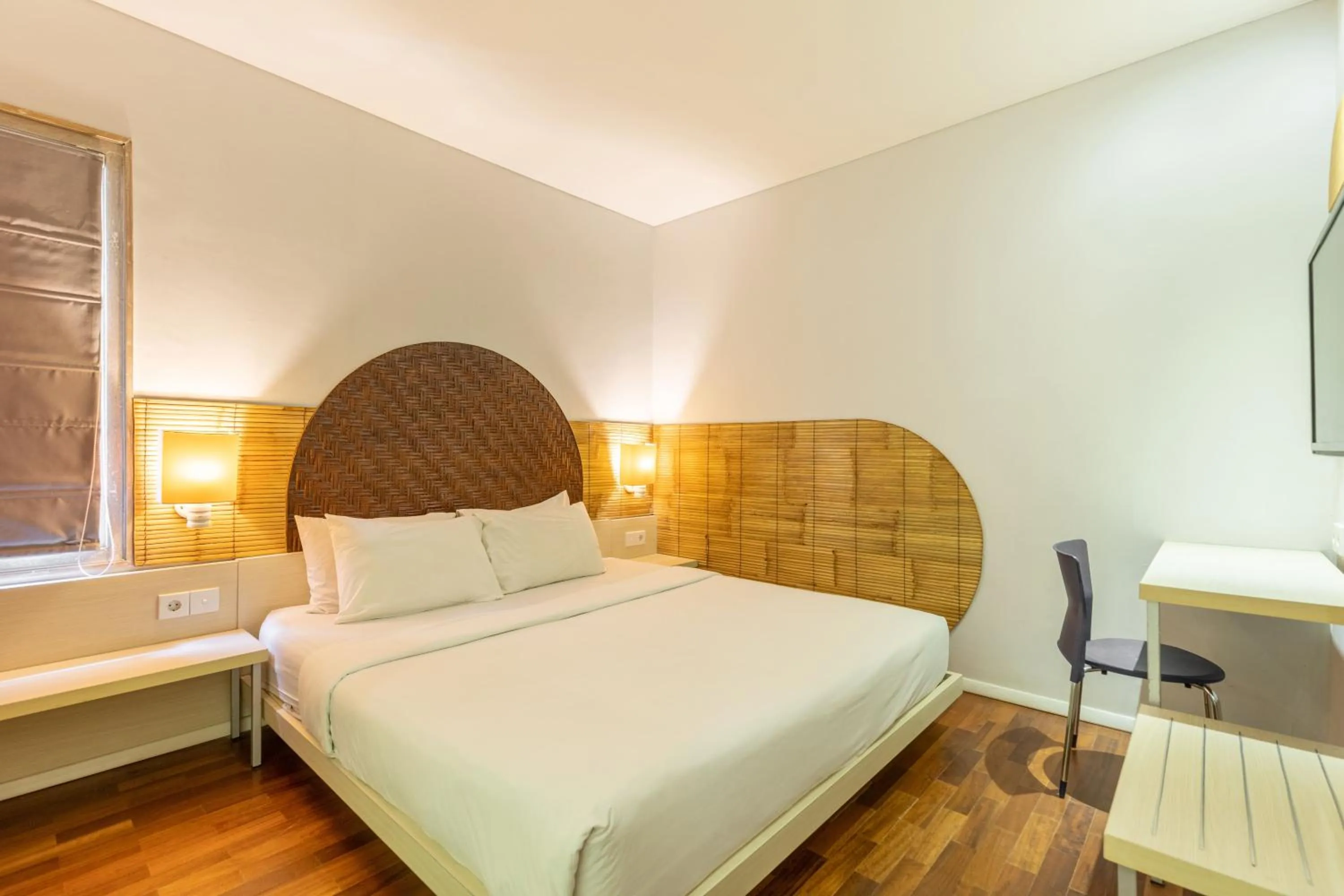 Bedroom, Bed in Cove Renata