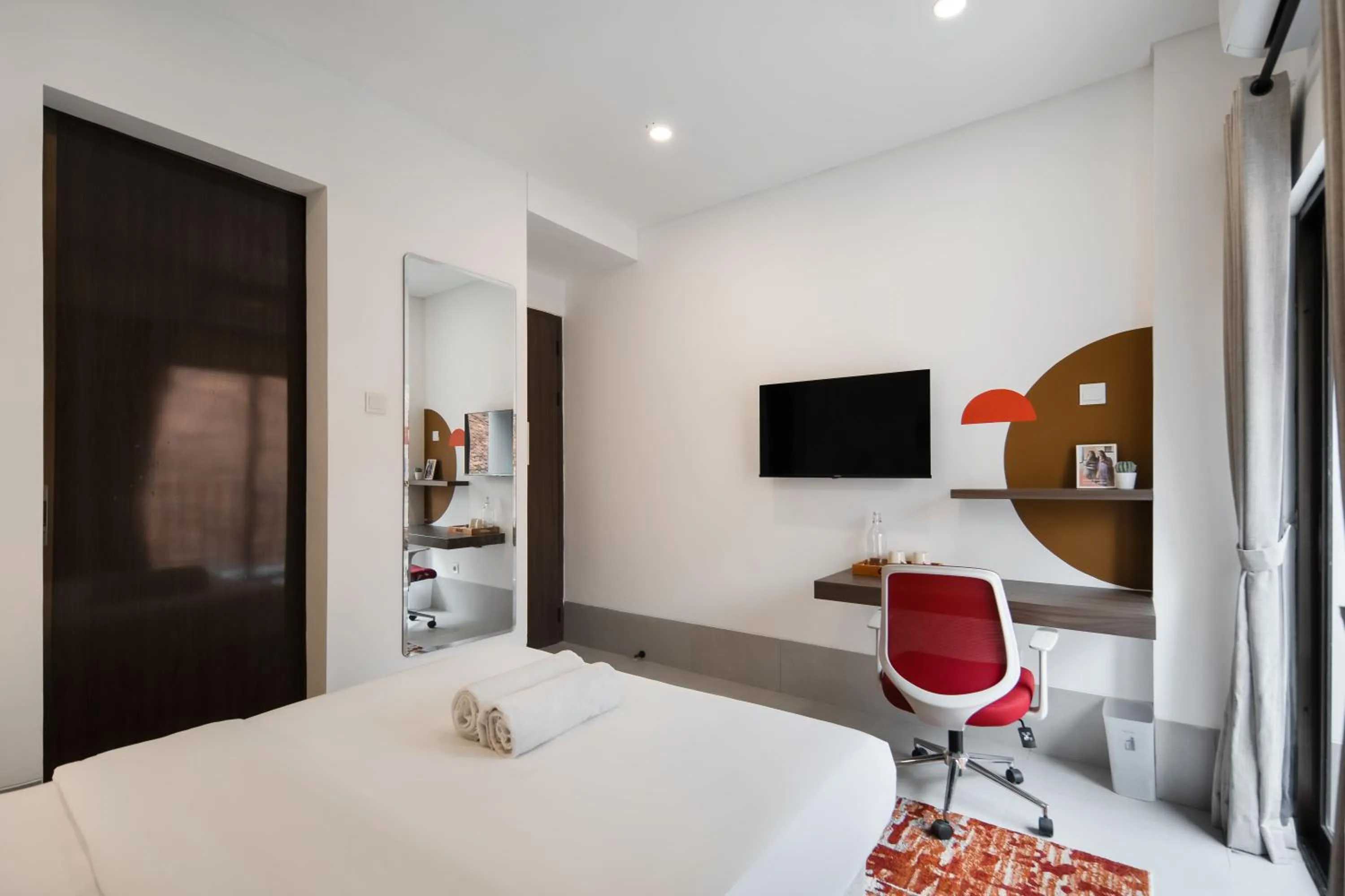 Bedroom, Bed in Cove Dra House