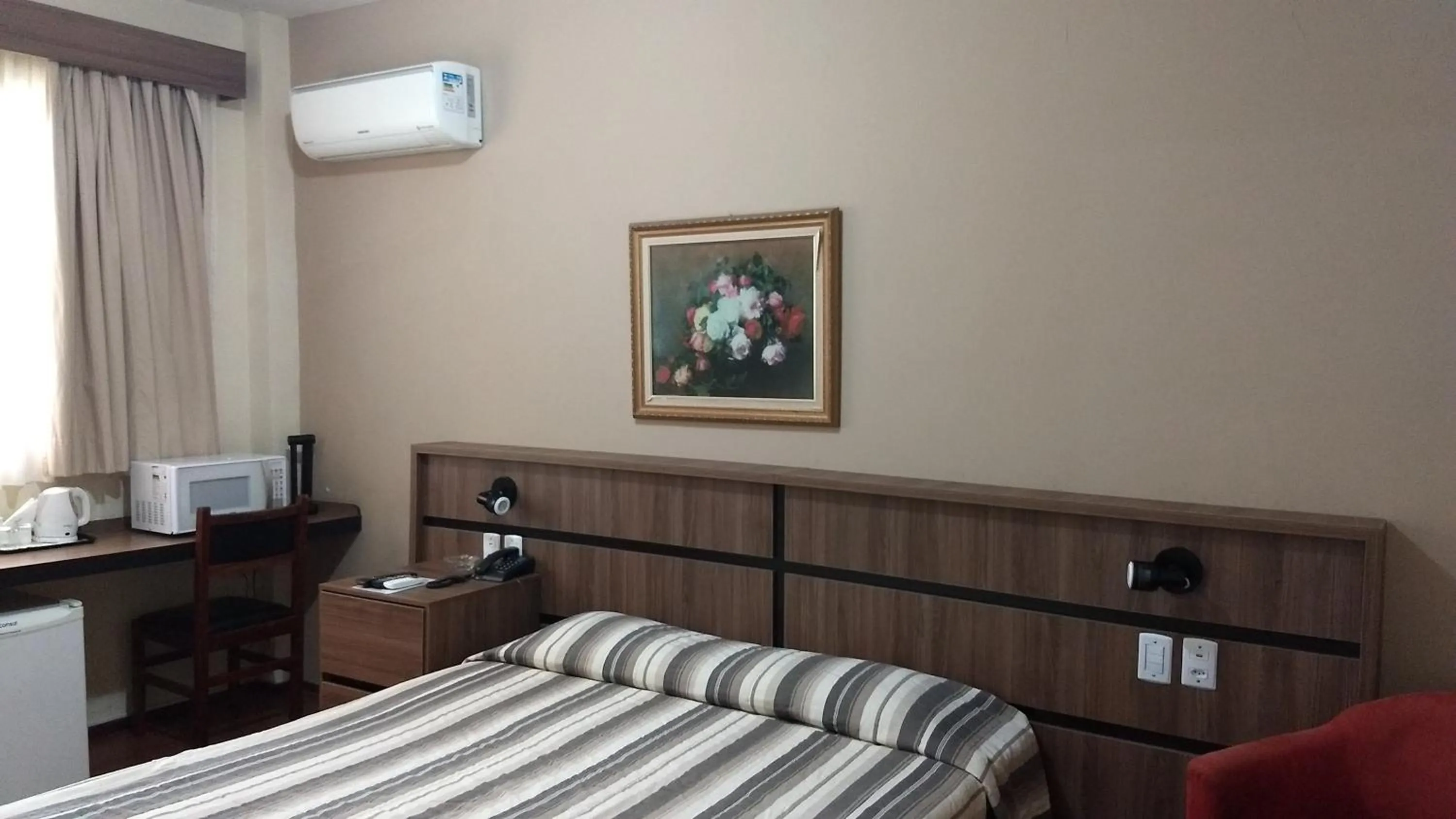 Bed in Castel Plaza Hotel