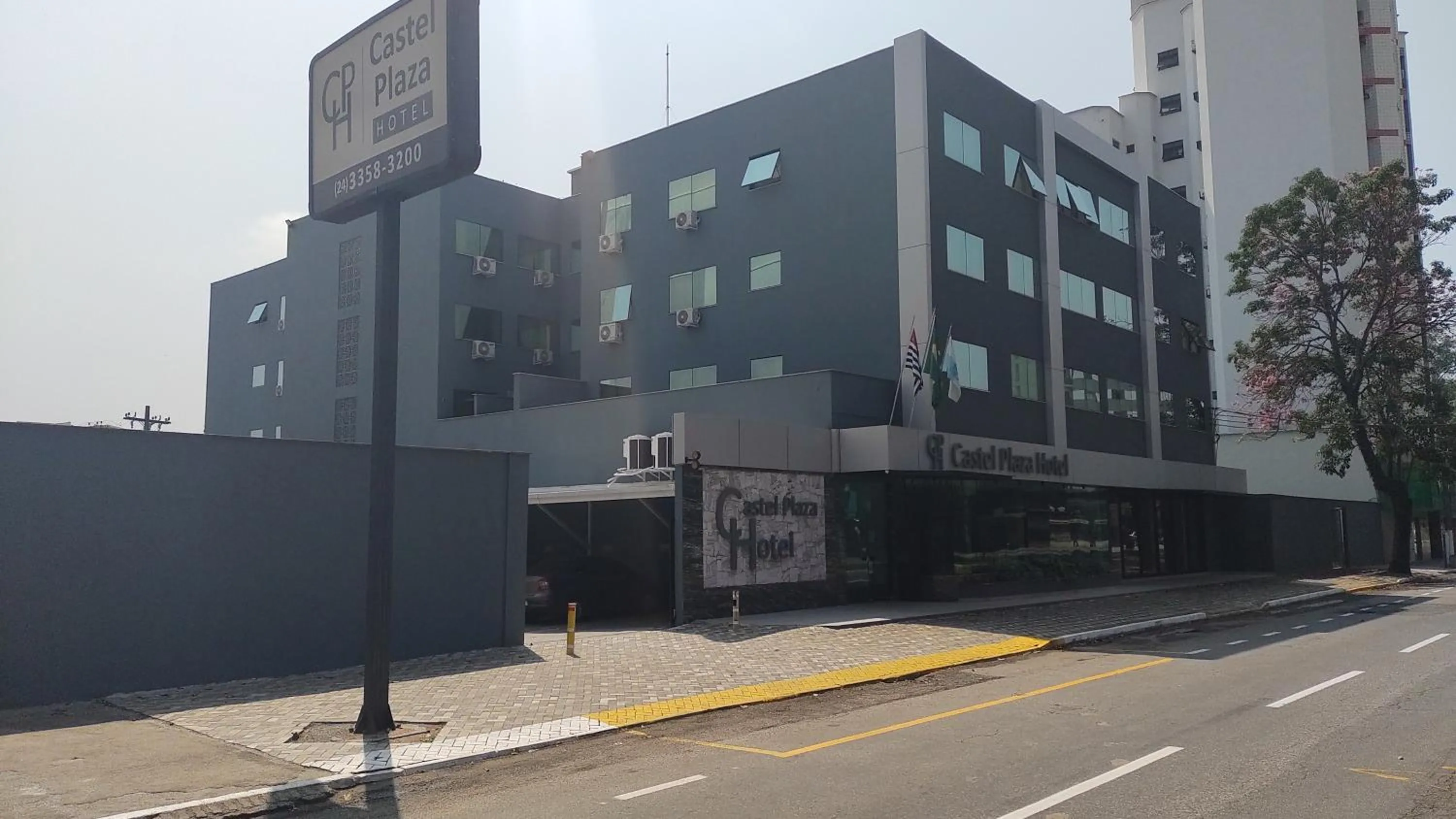 Castel Plaza Hotel