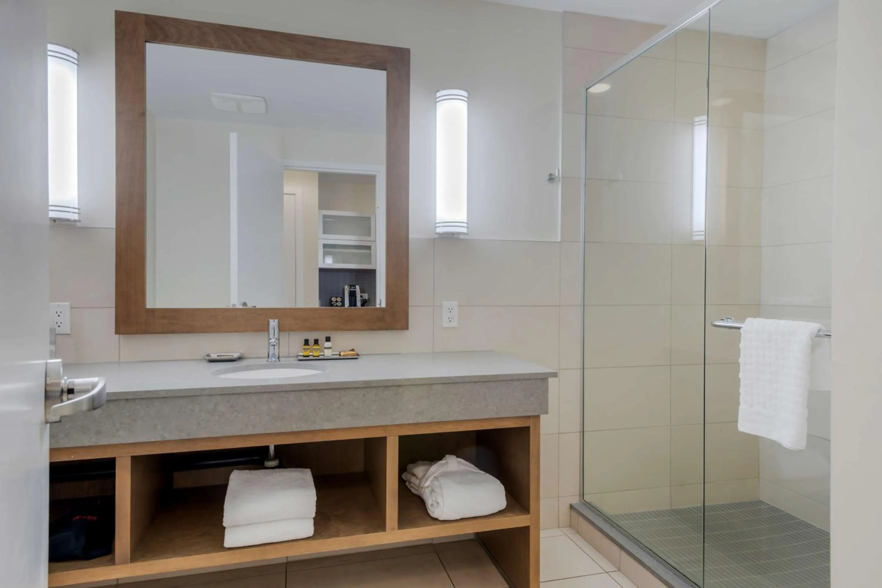 Bedroom in Best Western Plus Sawridge Suites