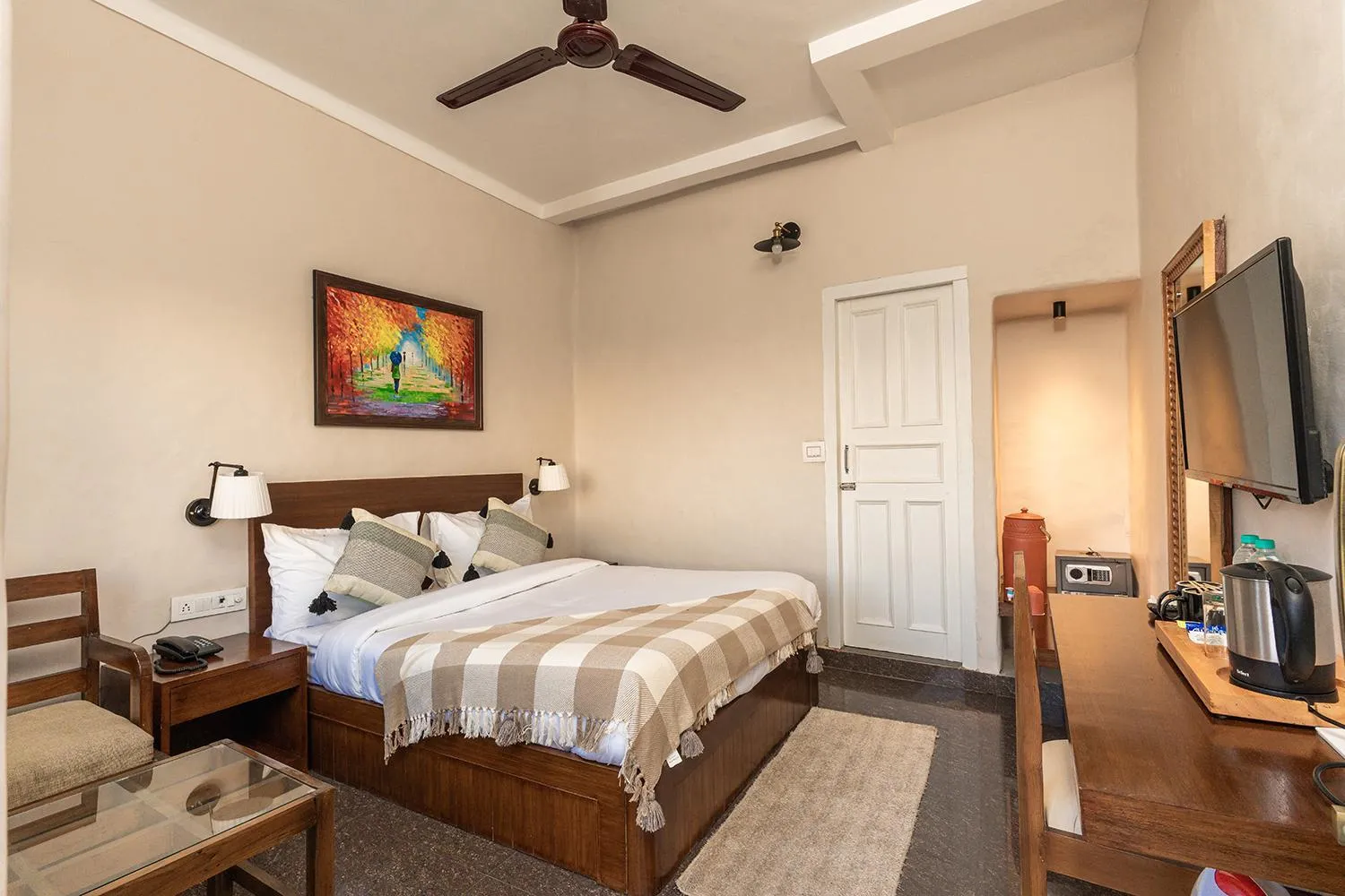 Bedroom, Bed in Maati Resort by The Lake Hill