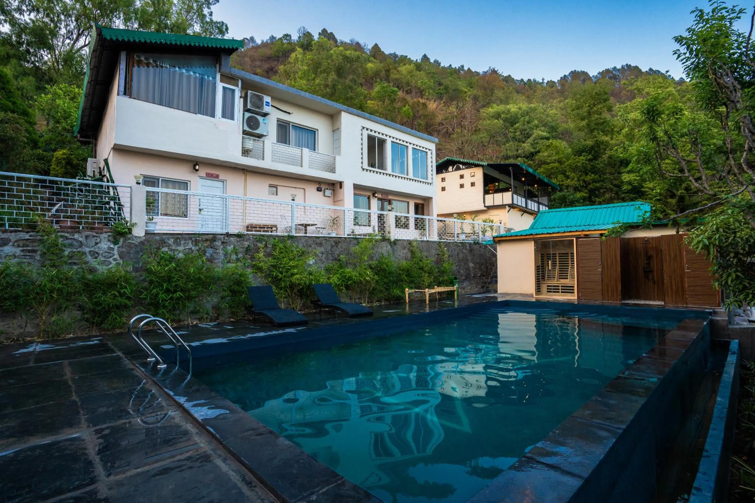 Swimming pool in Maati Resort by The Lake Hill