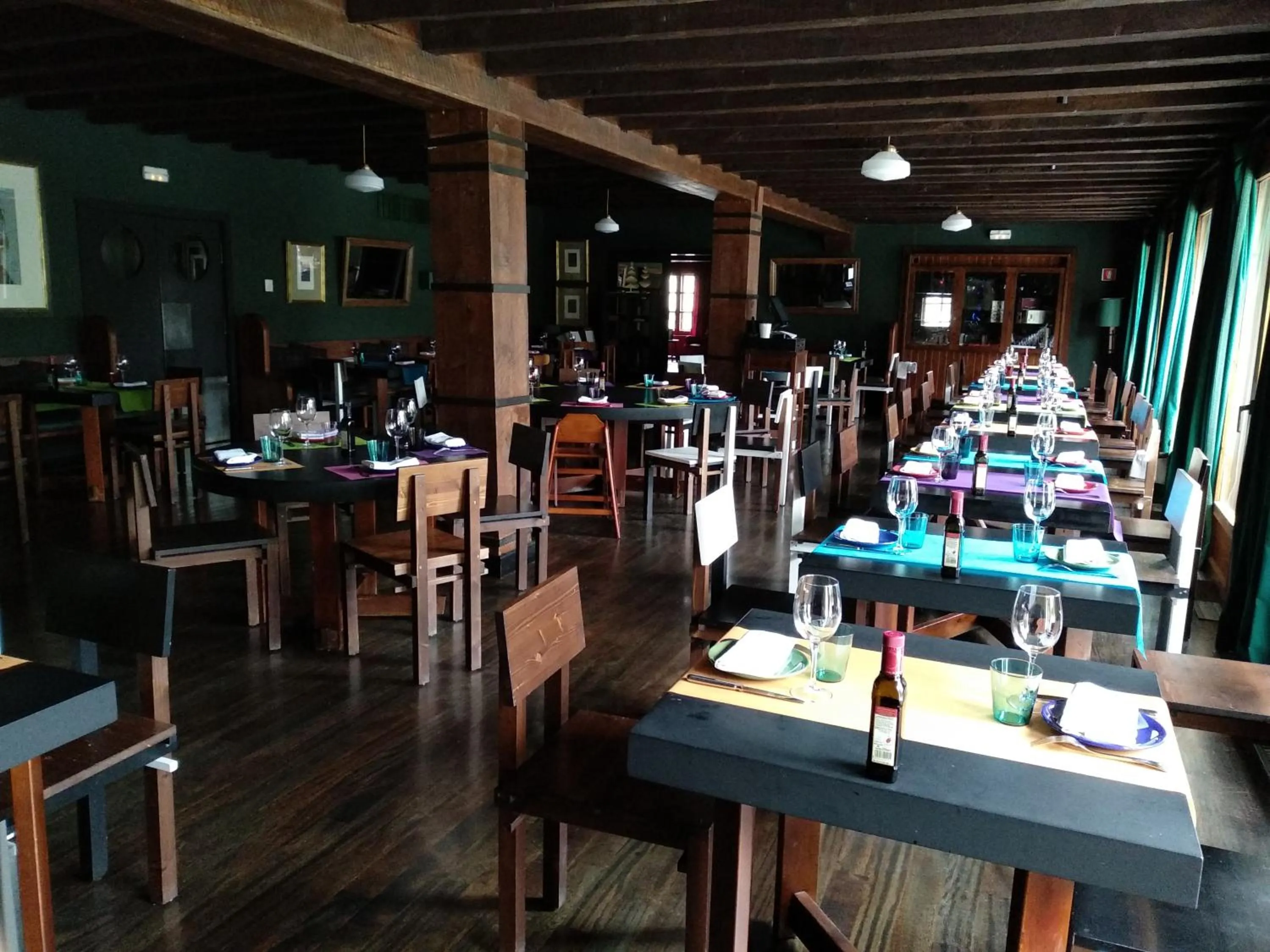 Restaurant/places to eat in Parador de Artíes