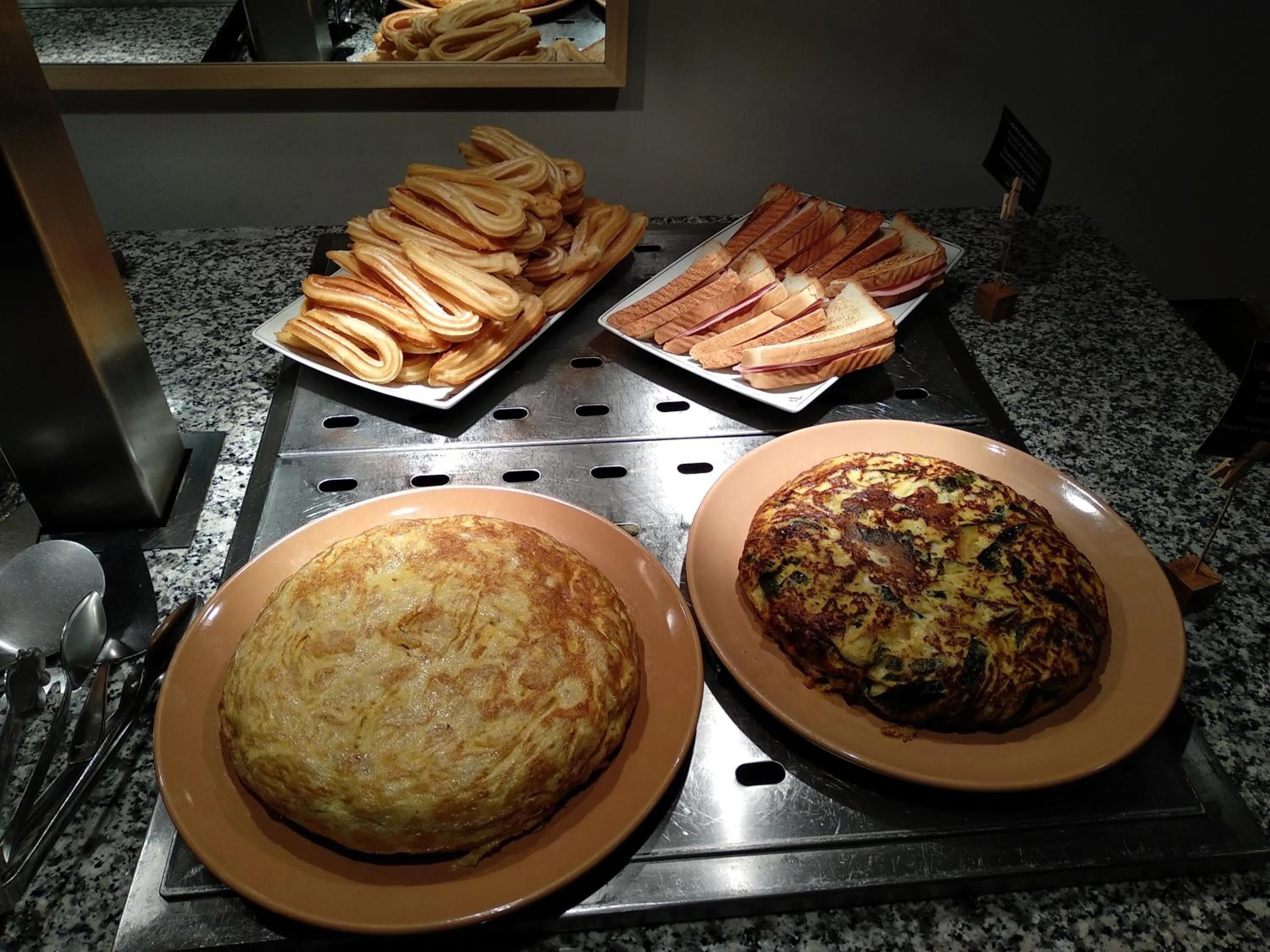Breakfast in Parador de Artíes