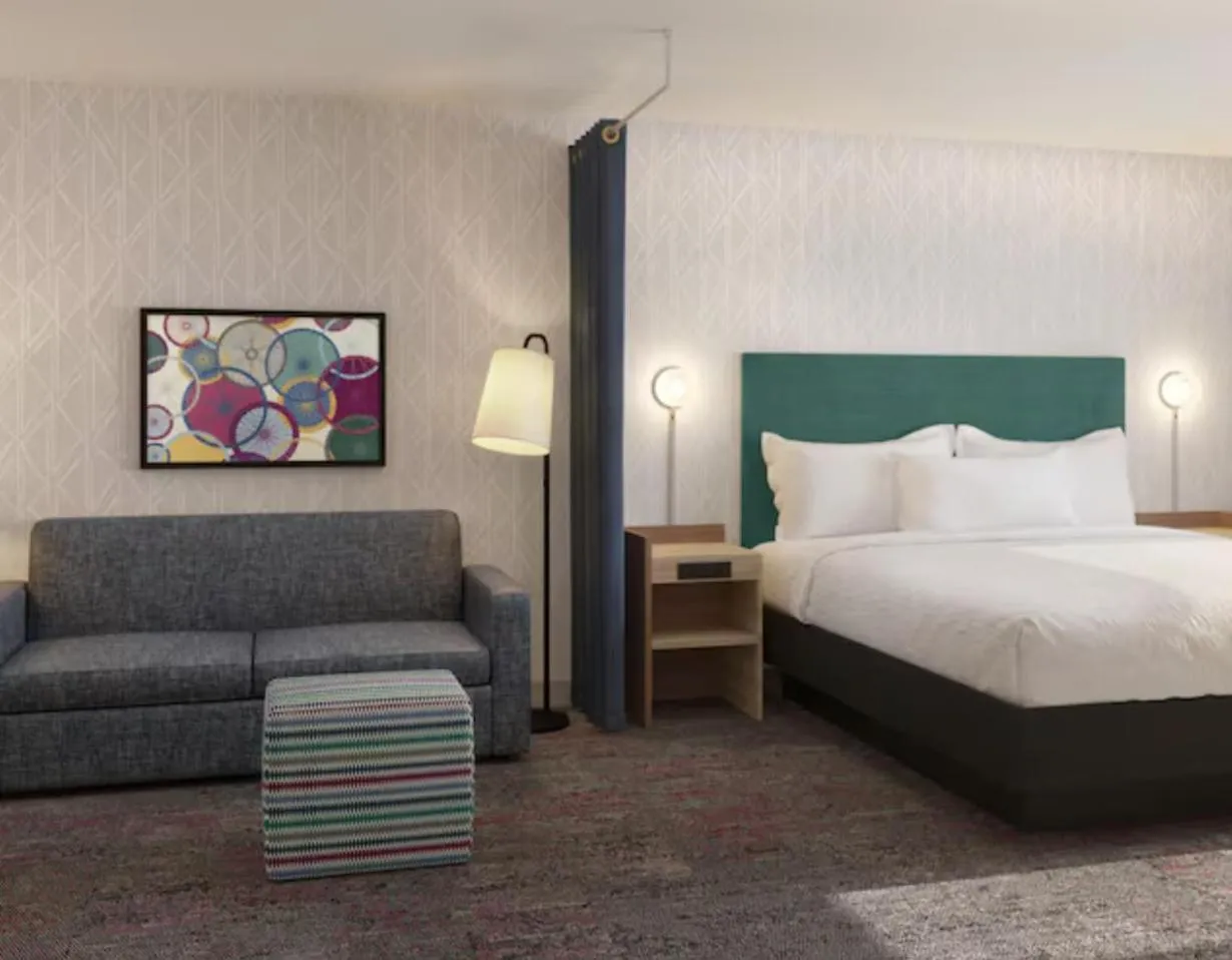 Bed in Home2 Suites By Hilton Lebanon