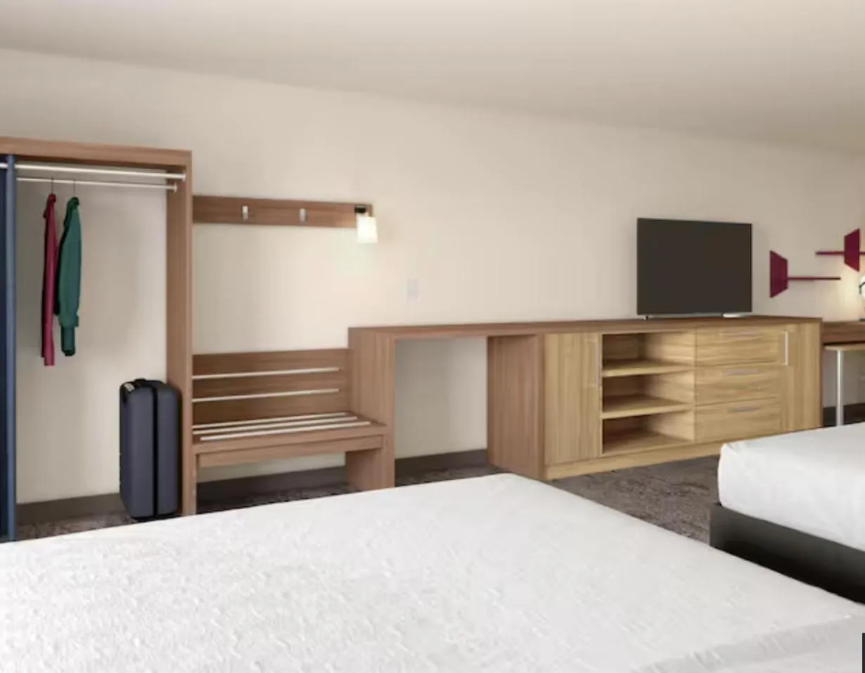 Bed in Home2 Suites By Hilton Lebanon