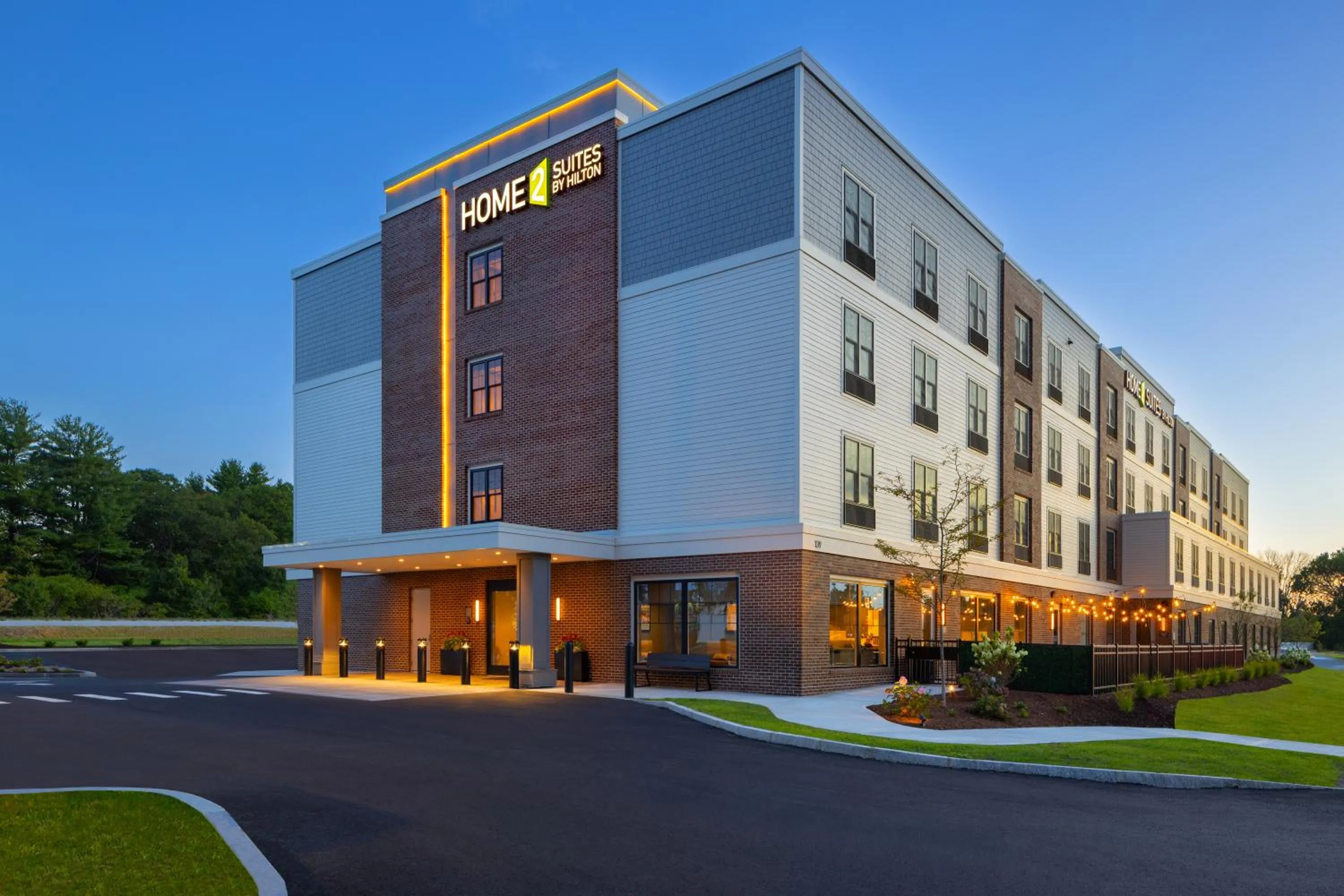 Property building in Home2 Suites By Hilton Kittery