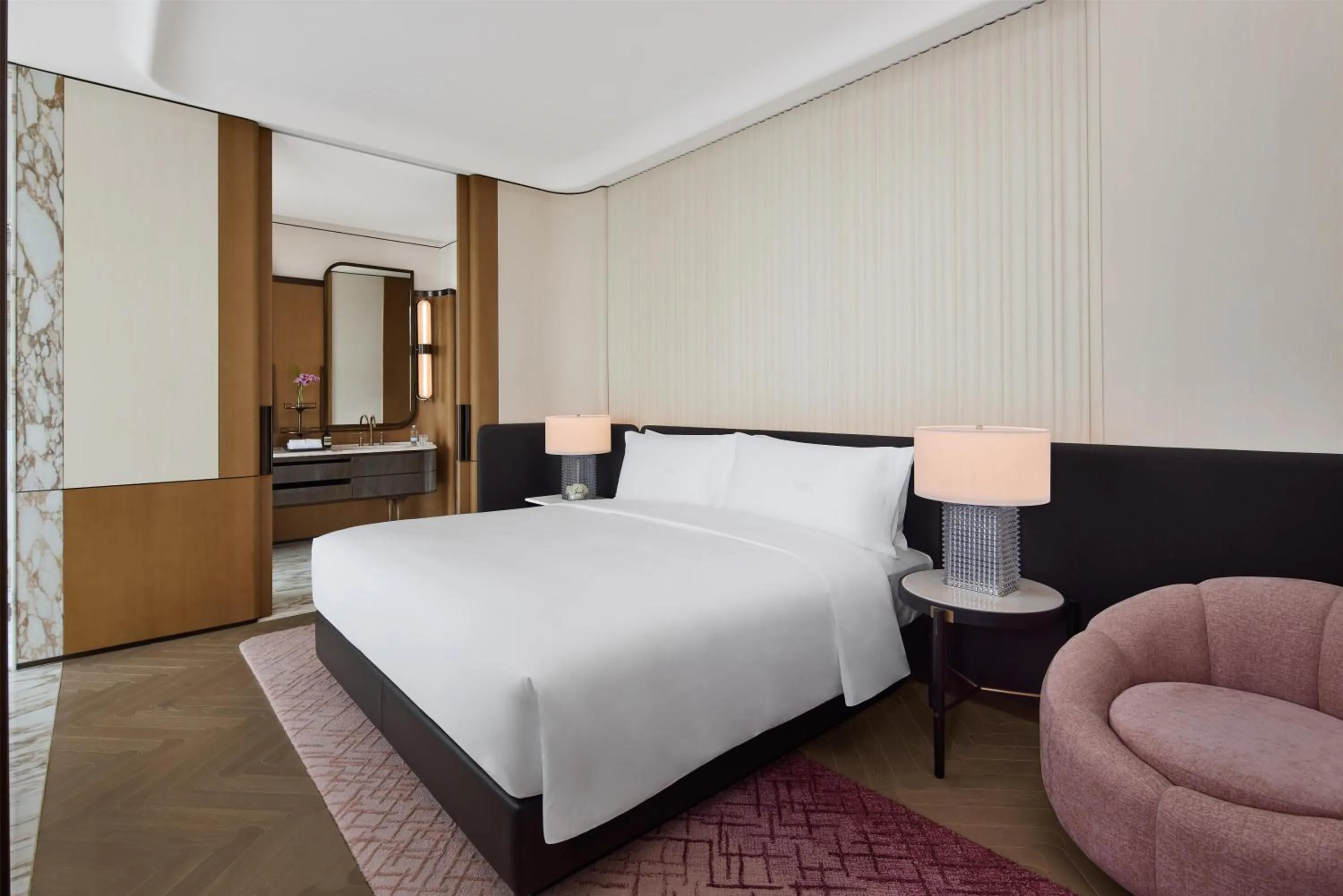 Bed in Waldorf Astoria Shanghai Qiantan