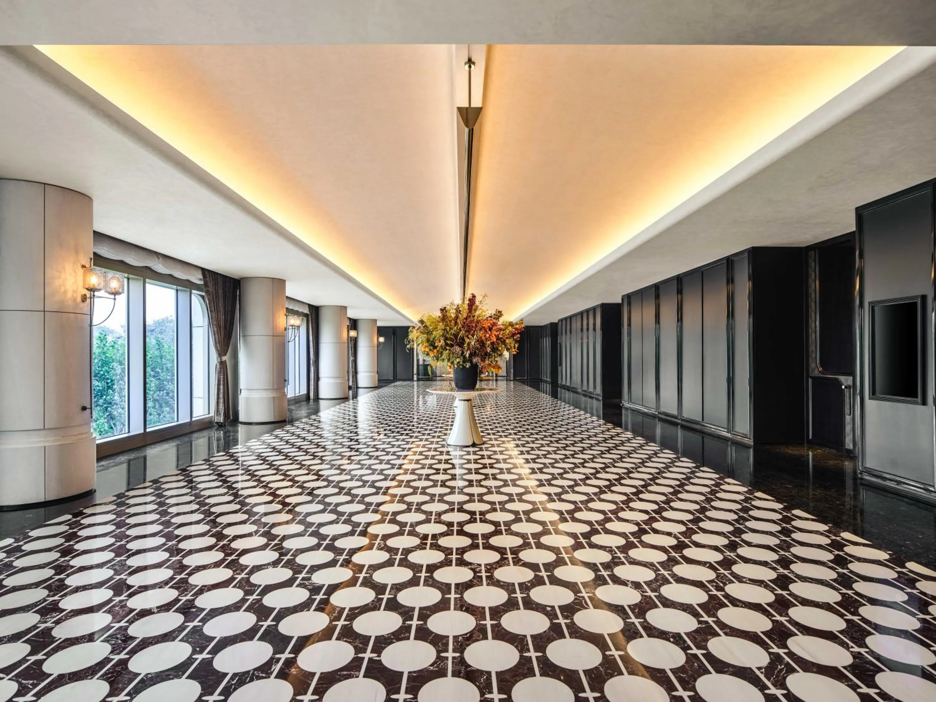 Area and facilities in Waldorf Astoria Shanghai Qiantan