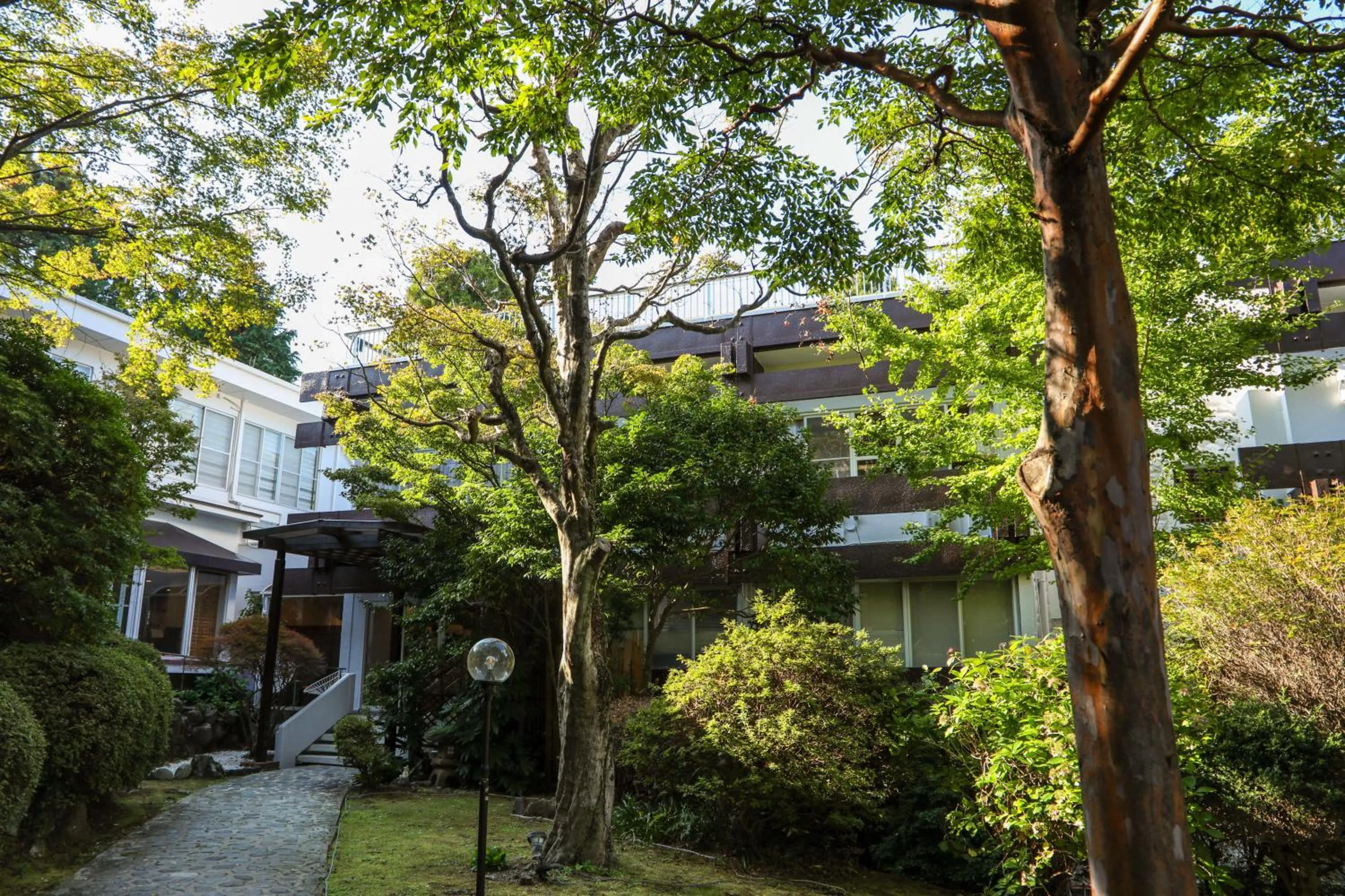 Property building in TKP Lectore Hakone Gora