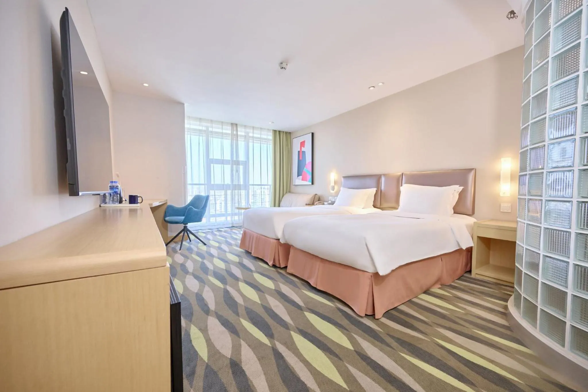 Photo of the whole room, Bed in Holiday Inn Express Changzhou Lanling by IHG