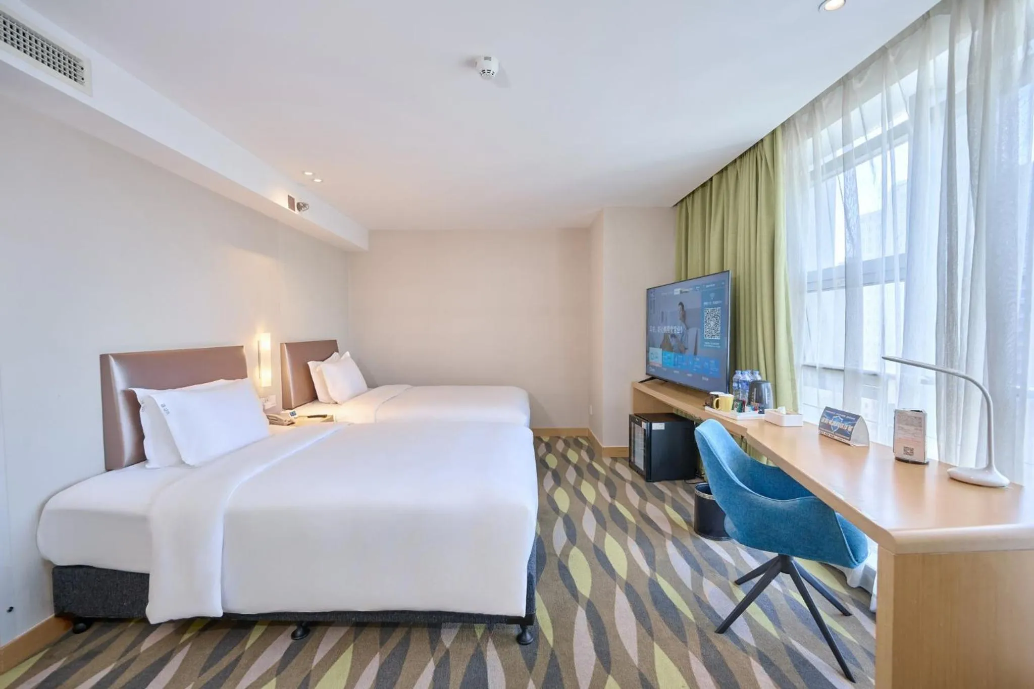 Photo of the whole room, Bed in Holiday Inn Express Changzhou Lanling by IHG