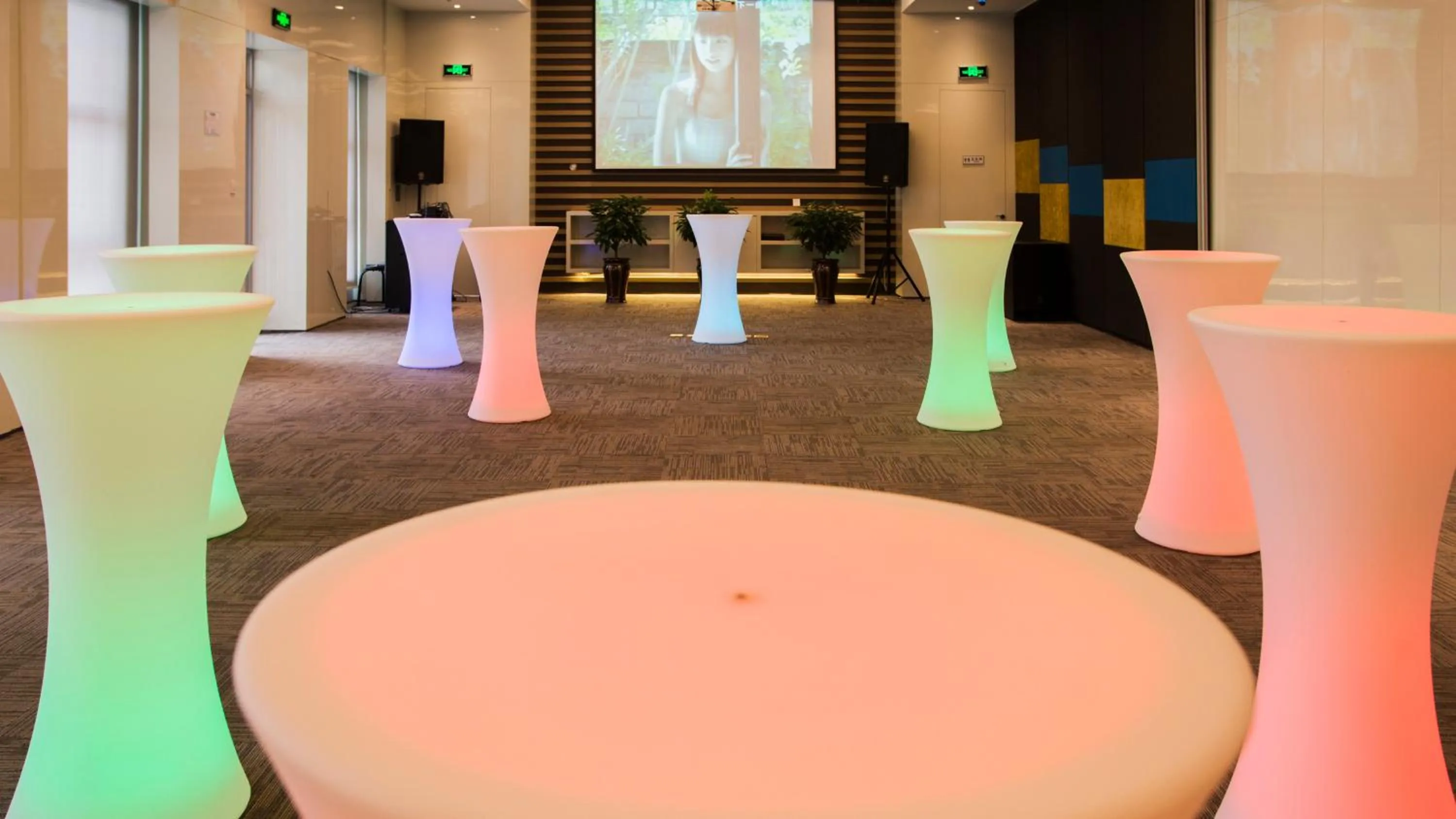 Meeting/conference room in Holiday Inn Express Changzhou Lanling by IHG