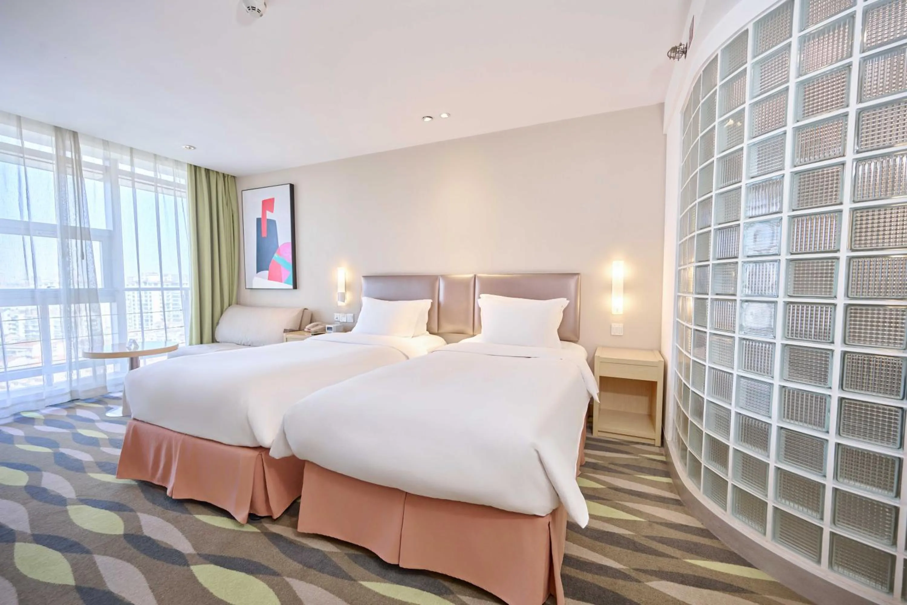 Photo of the whole room, Bed in Holiday Inn Express Changzhou Lanling by IHG