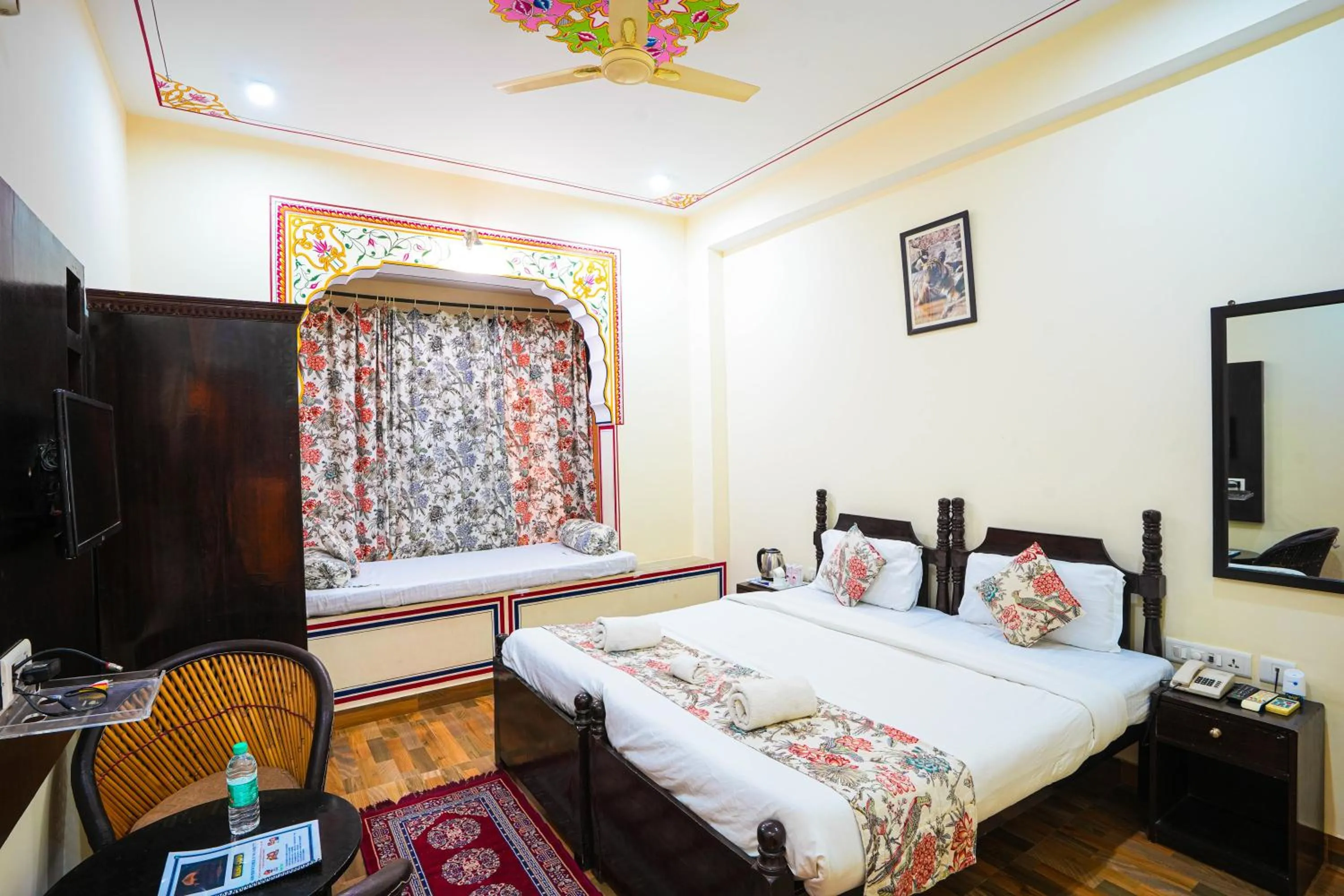 Bed in Rajputana Heritage
