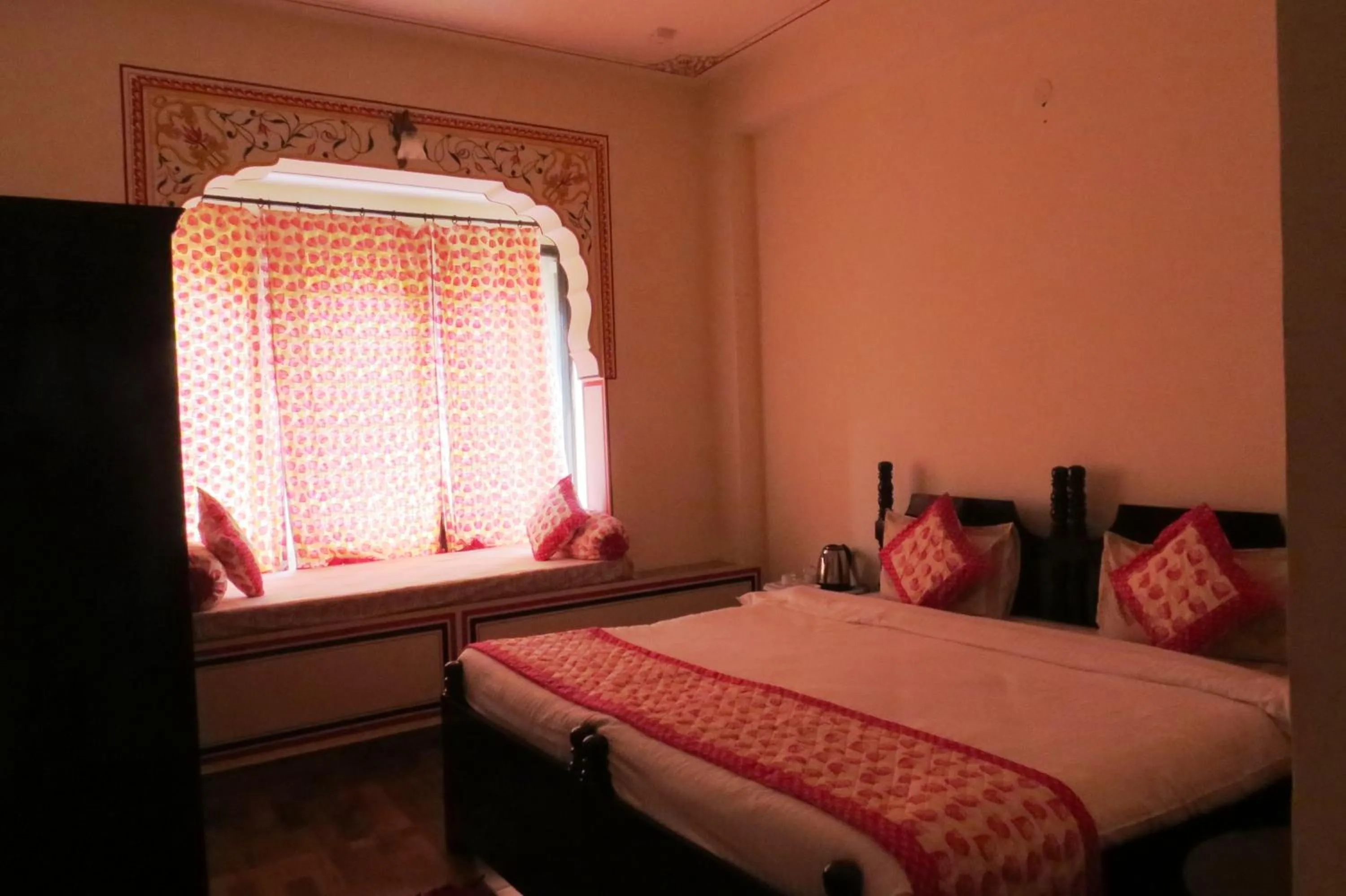 Bed in Rajputana Heritage