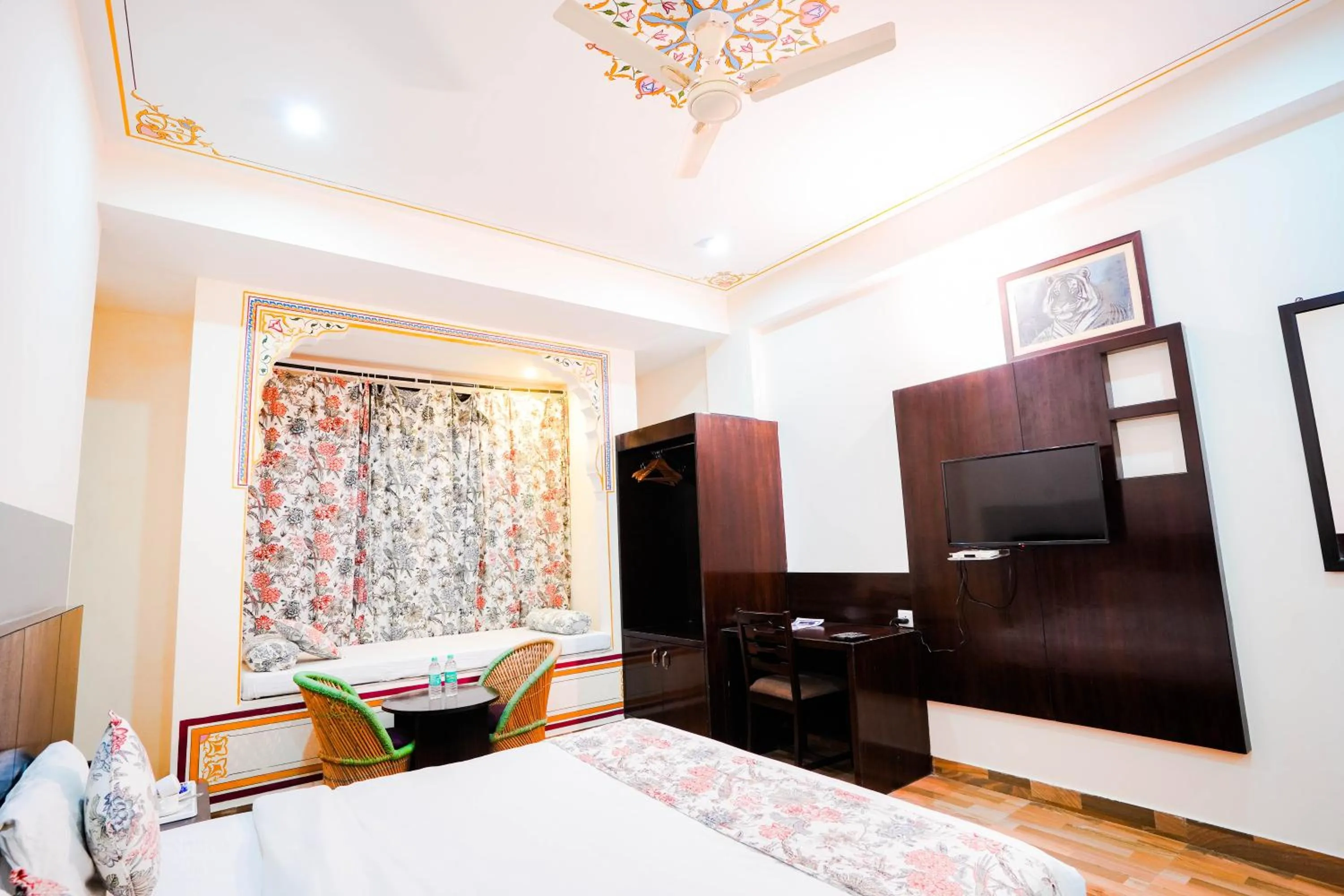 Bed in Rajputana Heritage