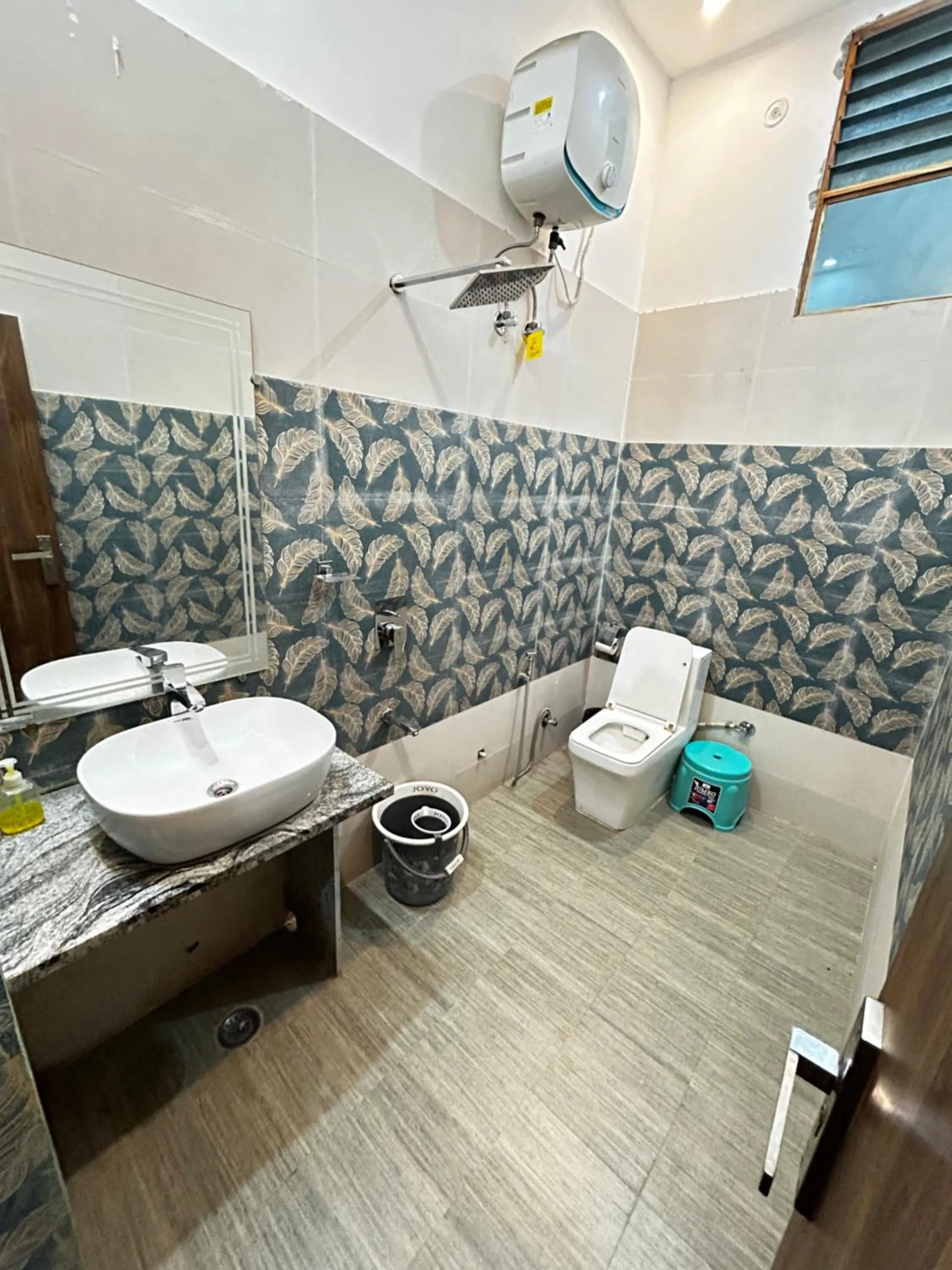 Toilet in JB Square Resort, Ayodhya