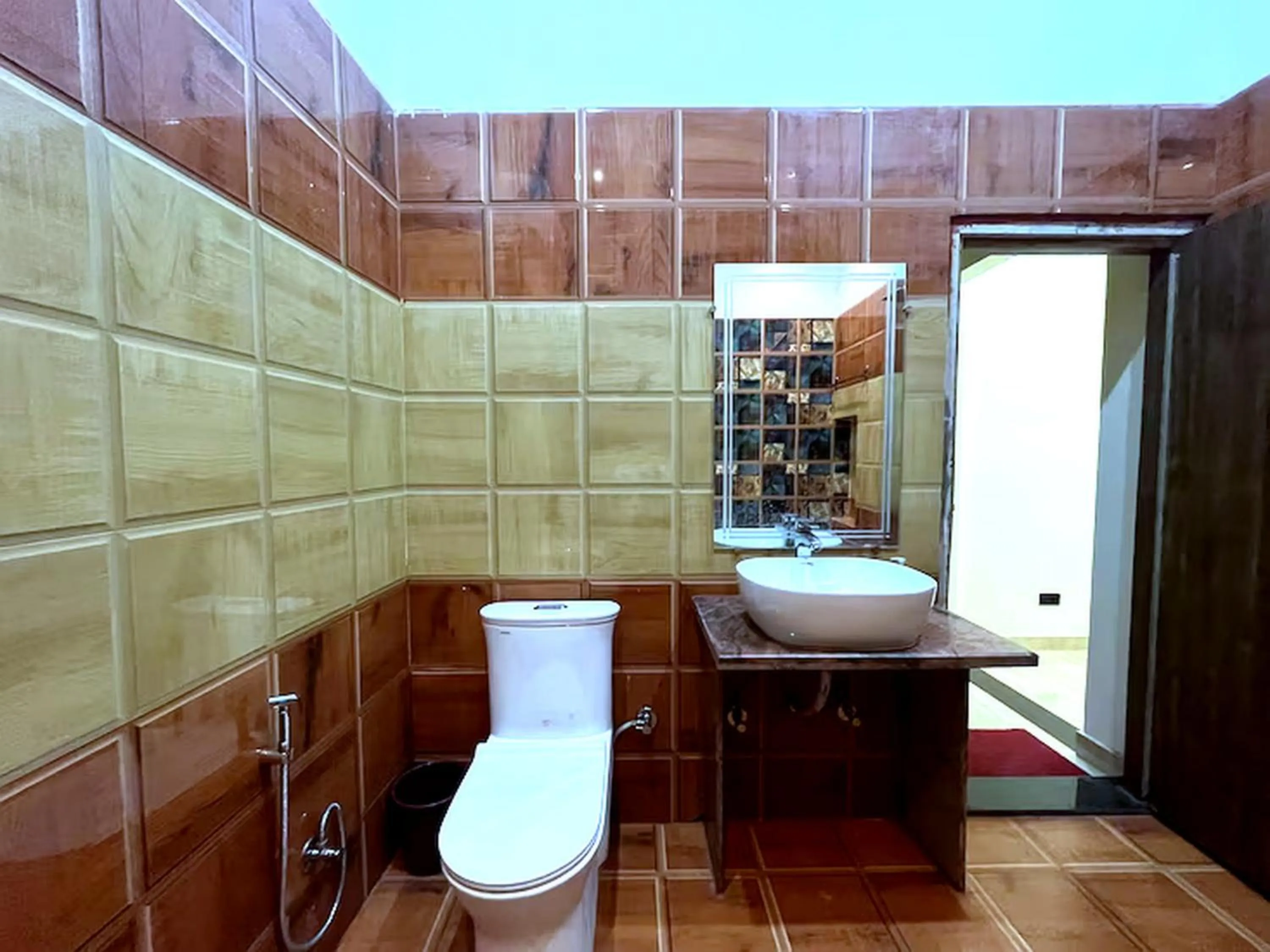 Toilet in JB Square Resort, Ayodhya