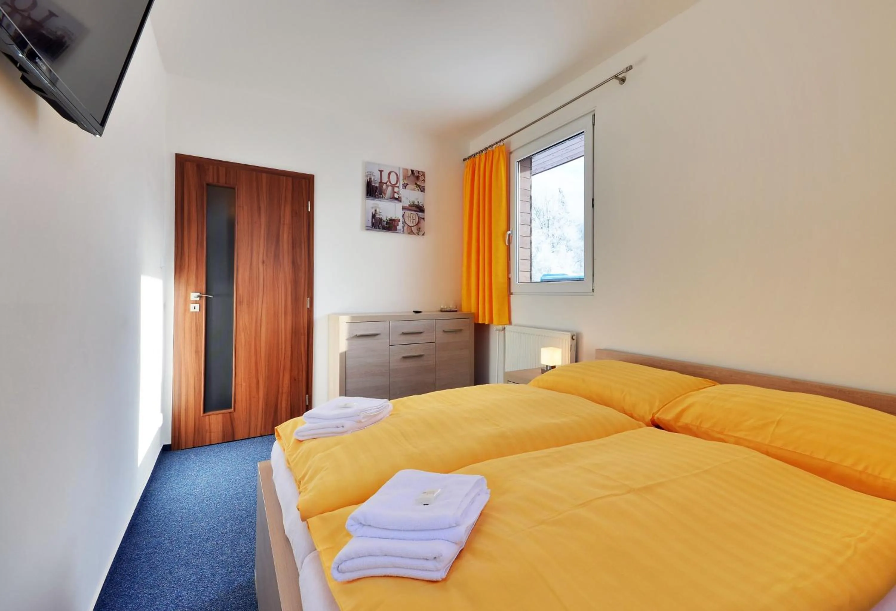 Double or Twin Room with Mountain View in Penzion Neubauer