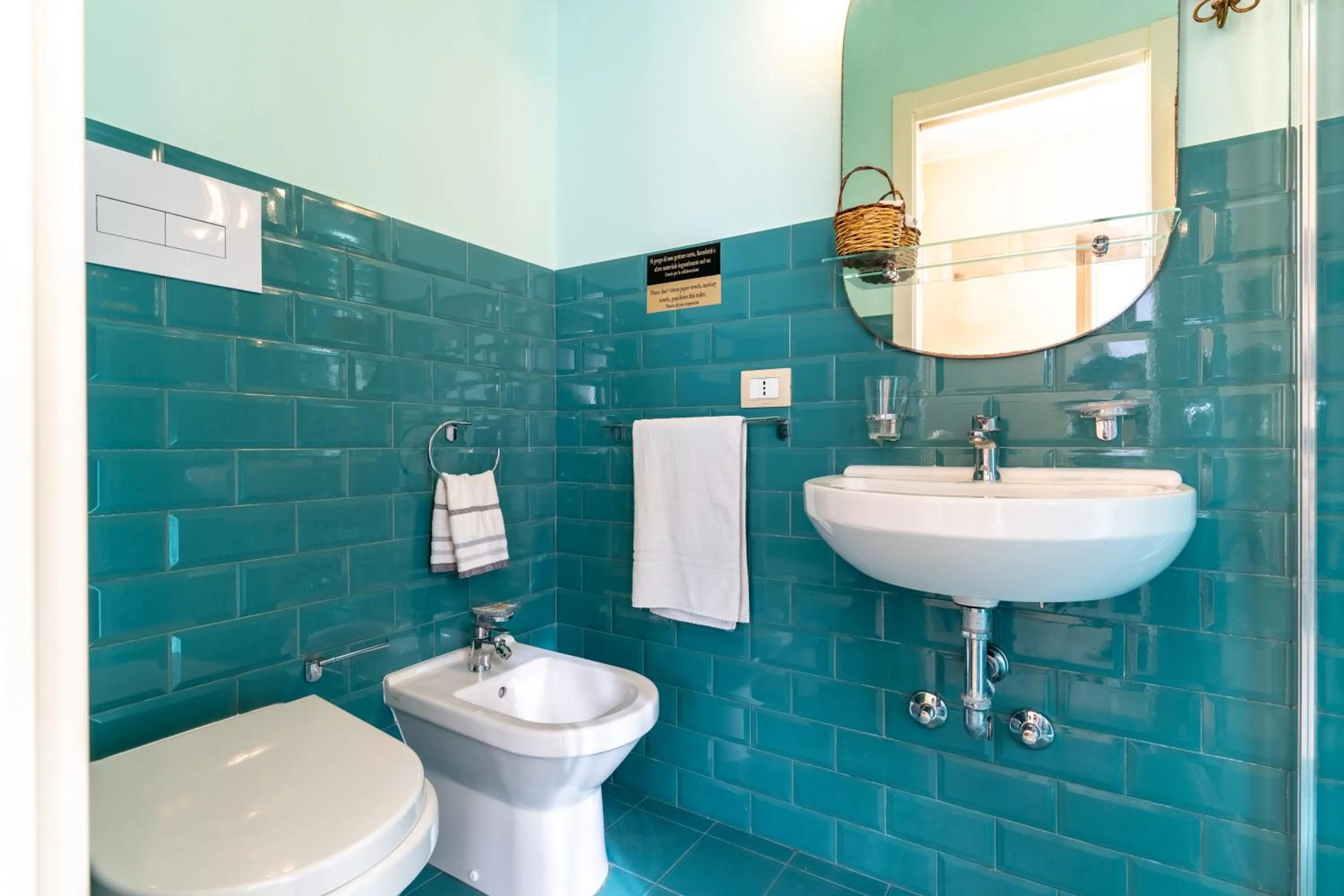 Shower in B&B Cumpari Turiddu