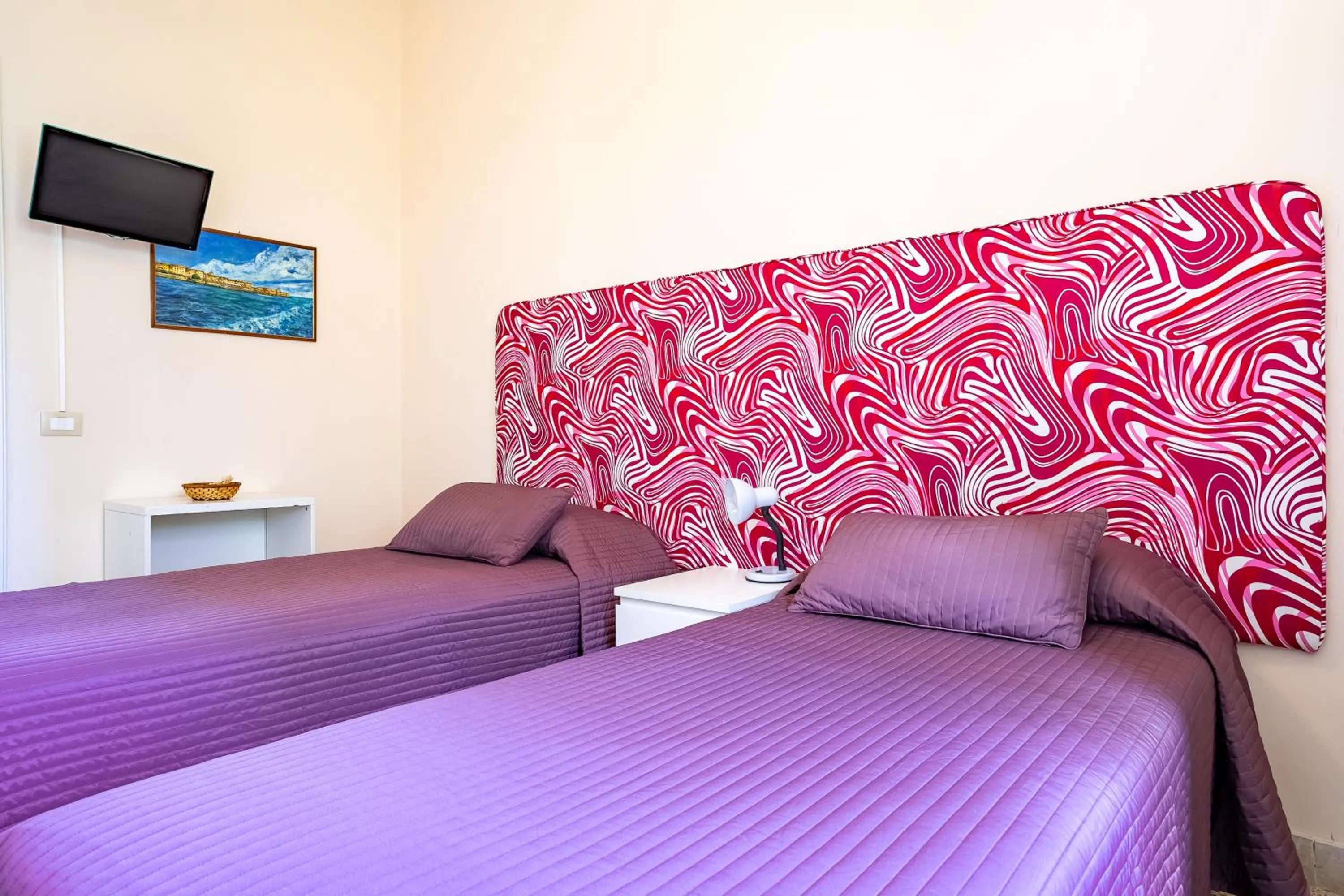 TV and multimedia, Bed in B&B Cumpari Turiddu