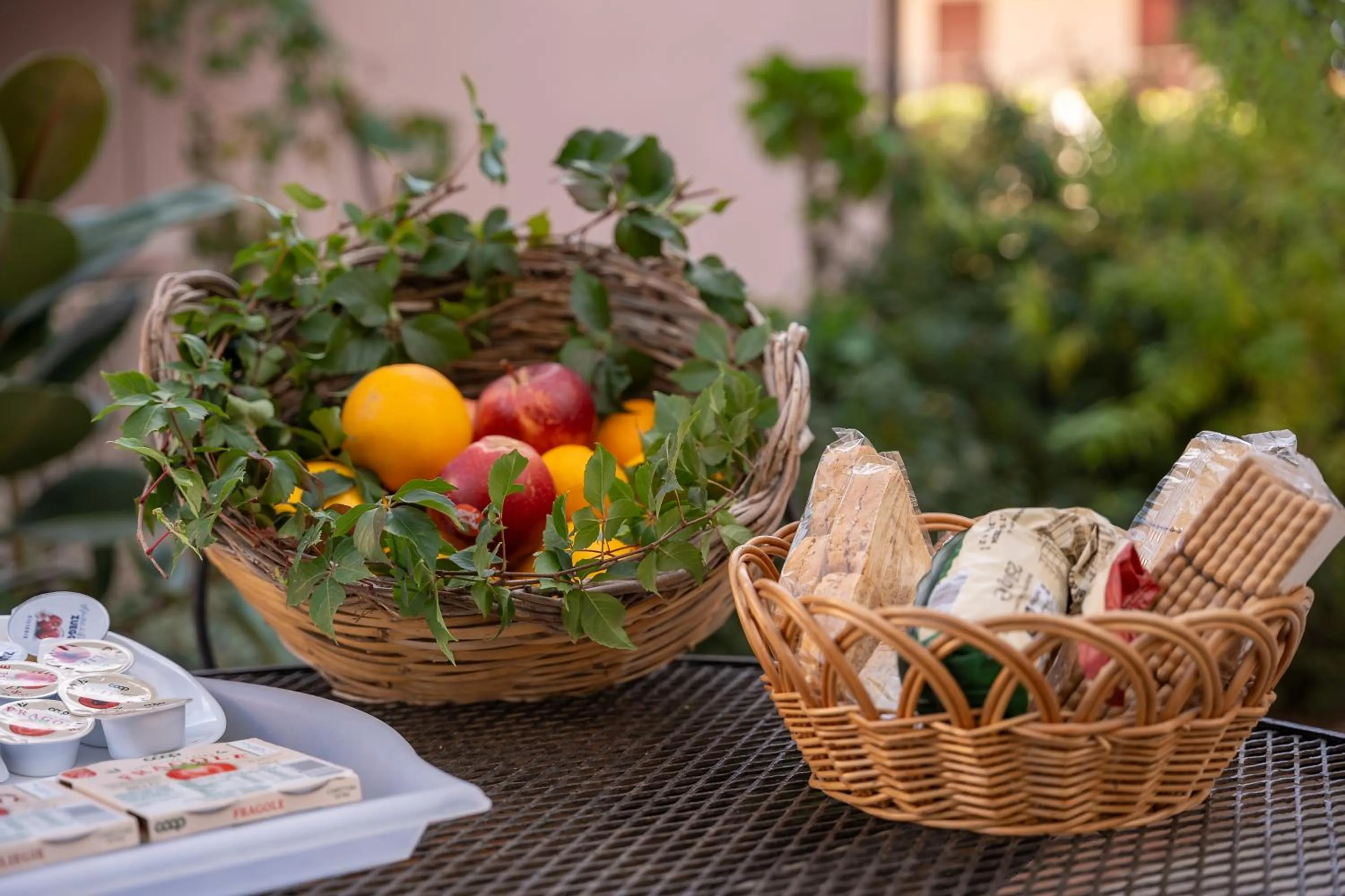 Food and drinks in B&B Cumpari Turiddu