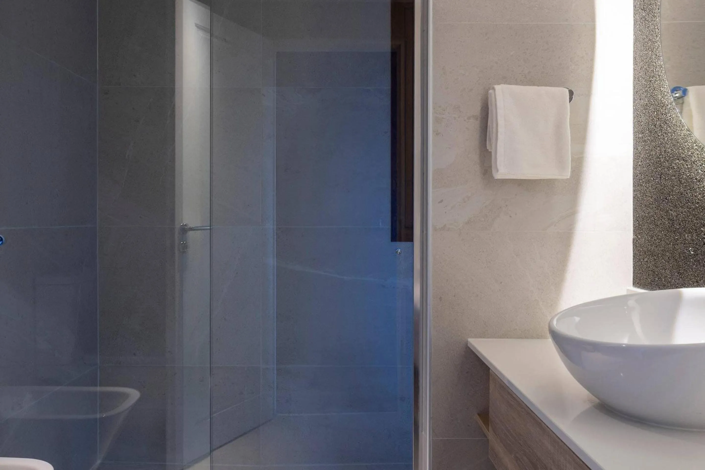 Bedroom in Radisson Blu Bariloche