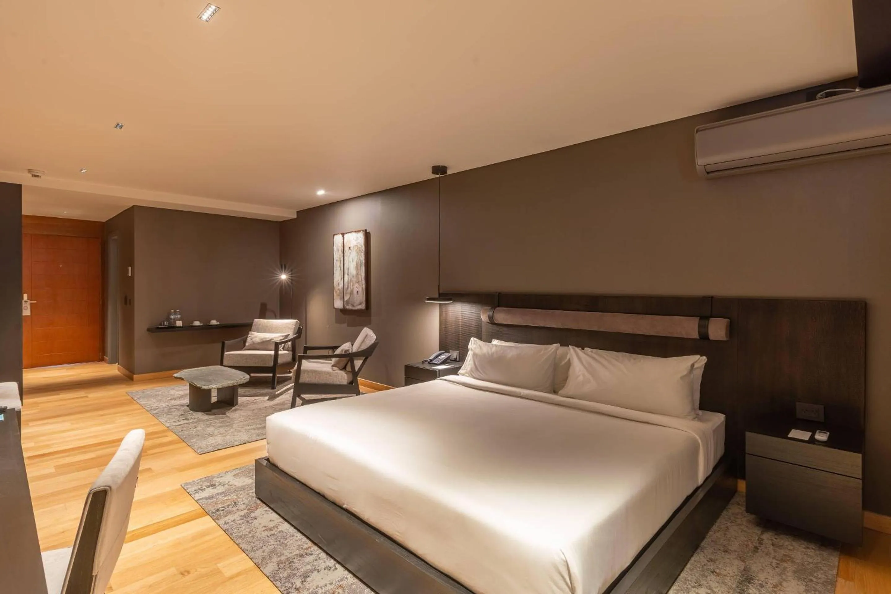 Bedroom, Bed in Radisson Blu Bariloche