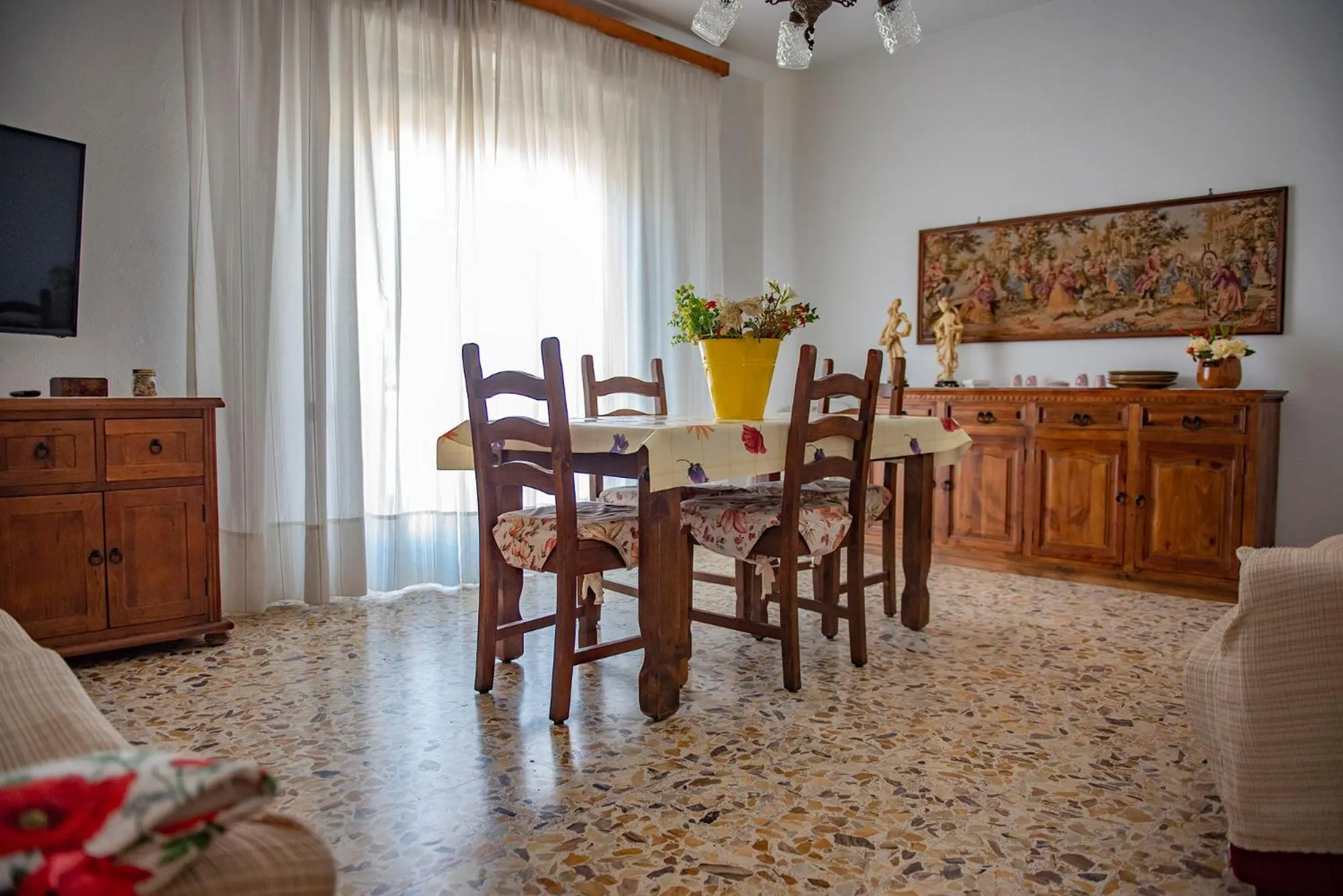 Living room in Cav Costa degli Etruschi