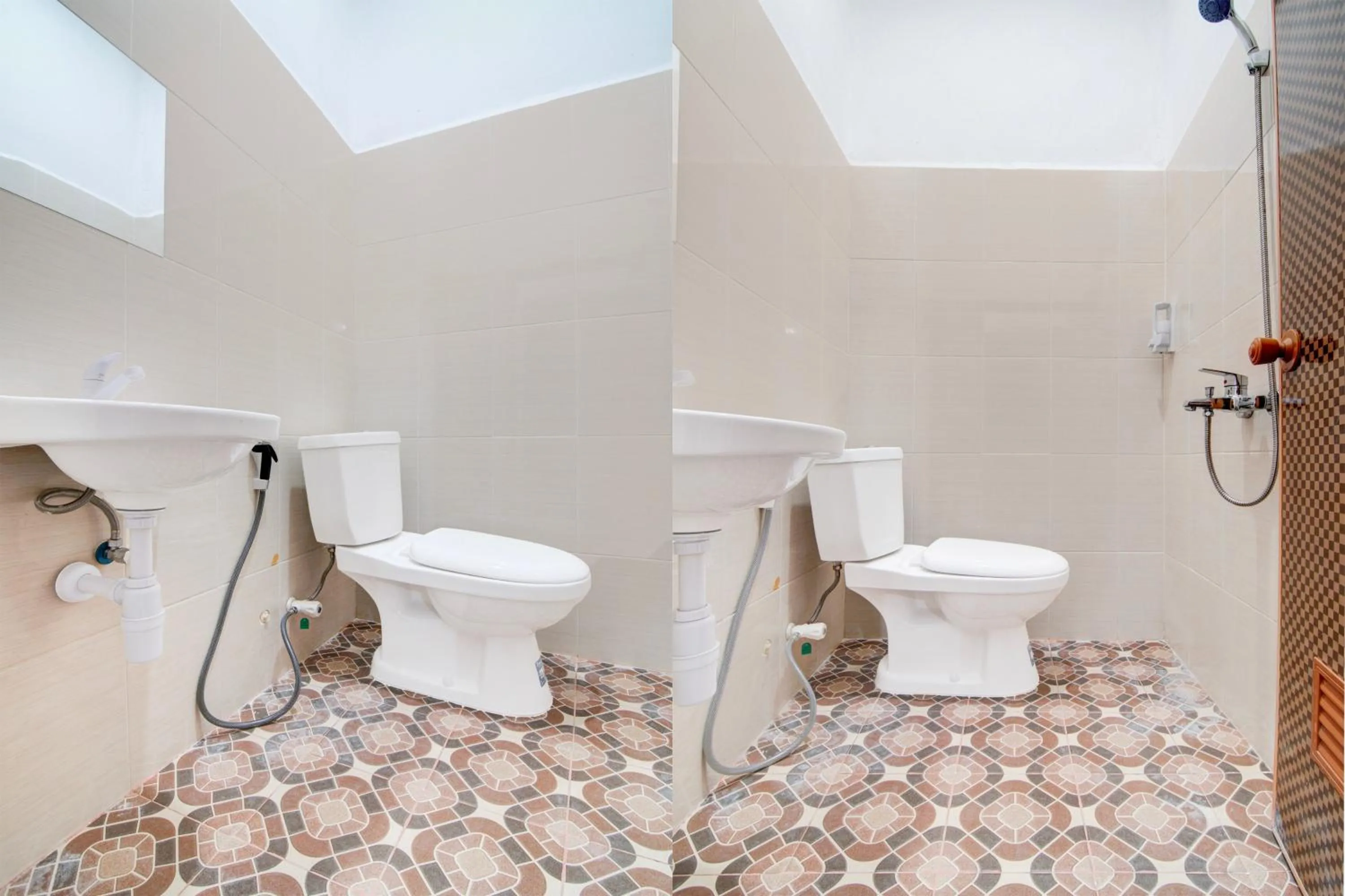 Bathroom in Townhouse Oak Pekanbaru near Mall Pekanbaru formerly Hotel Grand Sahara