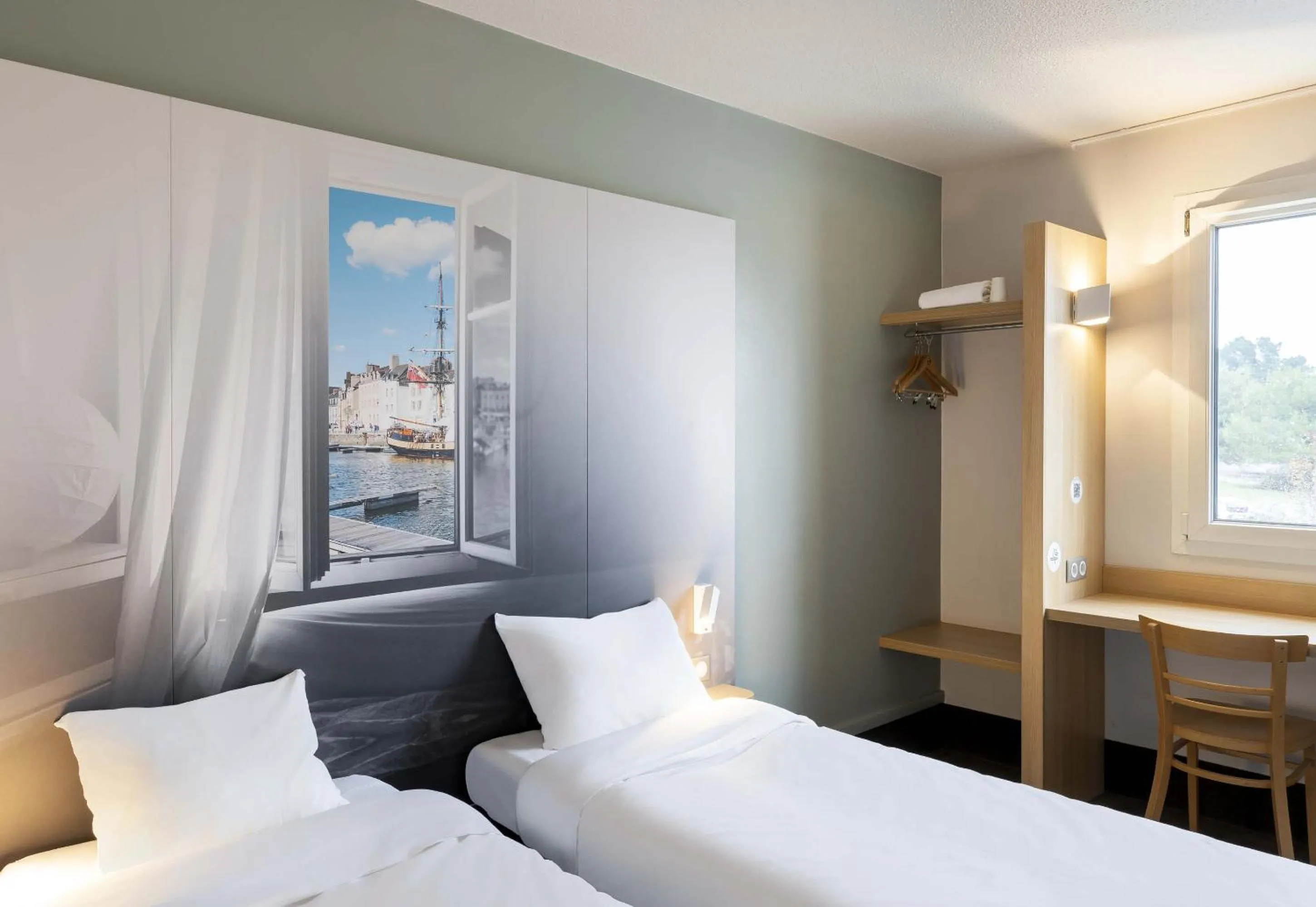 Bedroom, Bed in B&B HOTEL Vannes Ouest Golfe du Morbihan