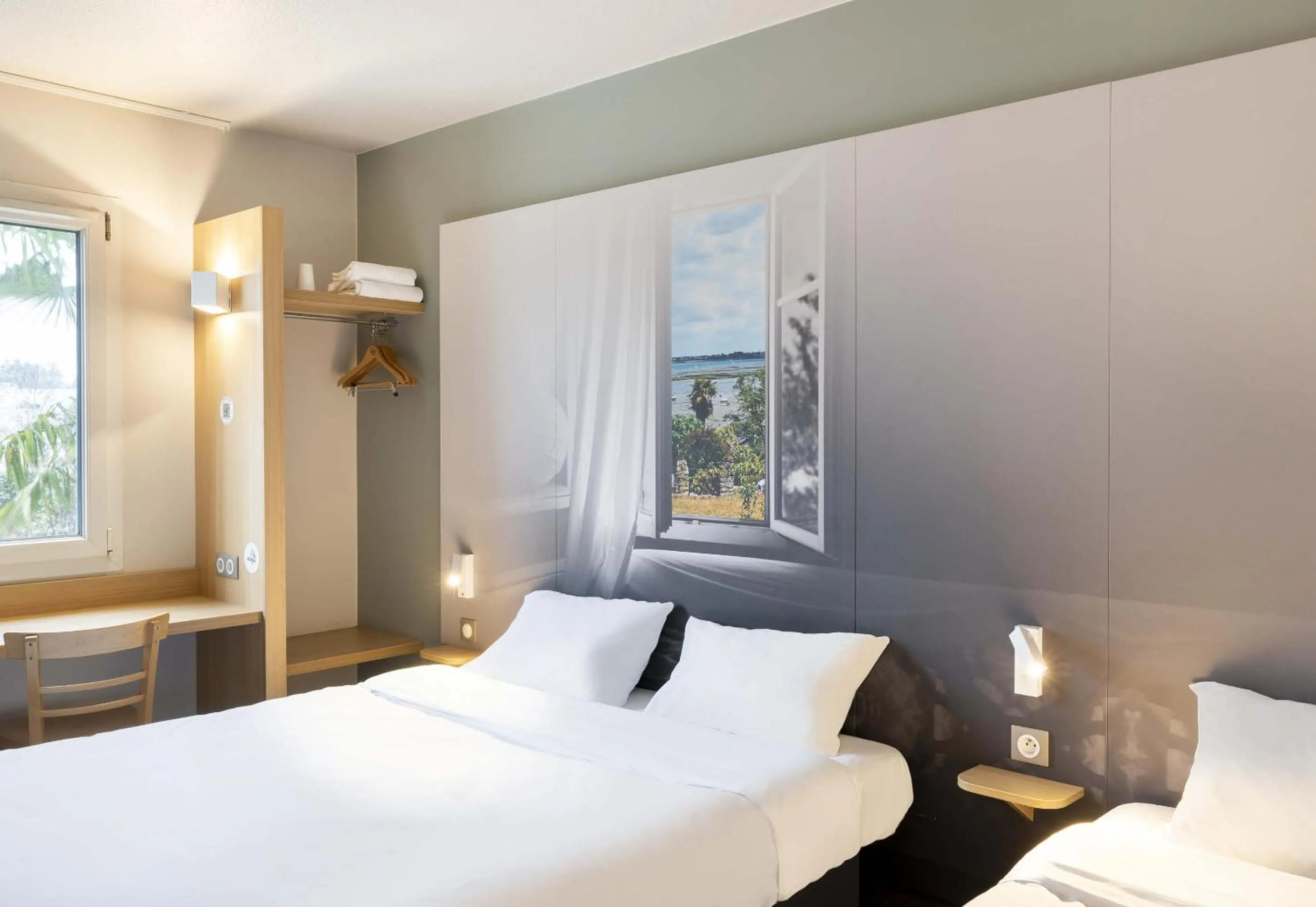 Bedroom, Bed in B&B HOTEL Vannes Ouest Golfe du Morbihan